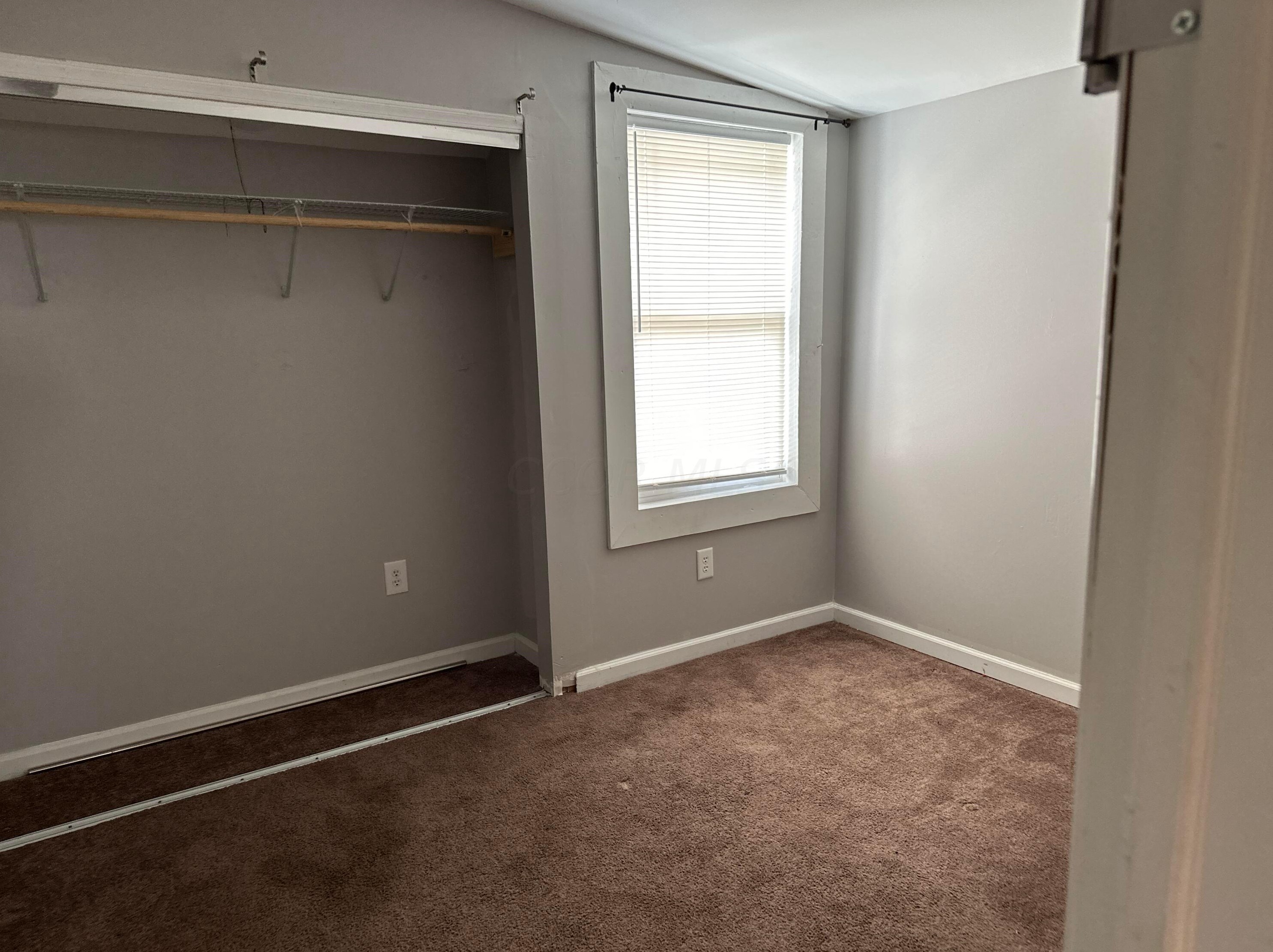 2256 Maureen Blvd, Columbus OH 43207-4555 exterior