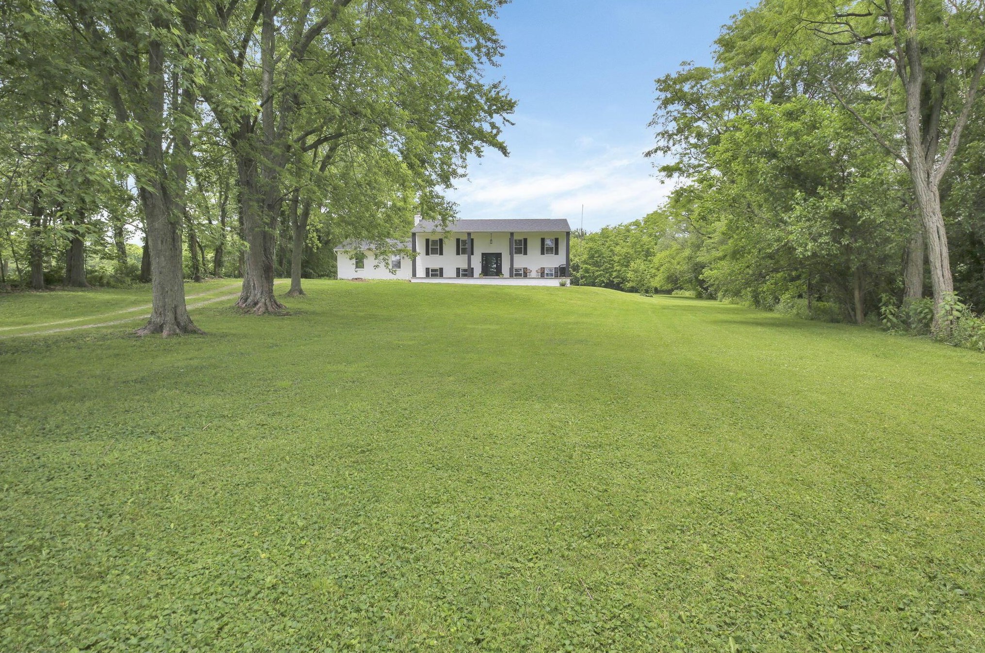 4833 Columbus Rd, Centerburg OH  43011-8900 exterior