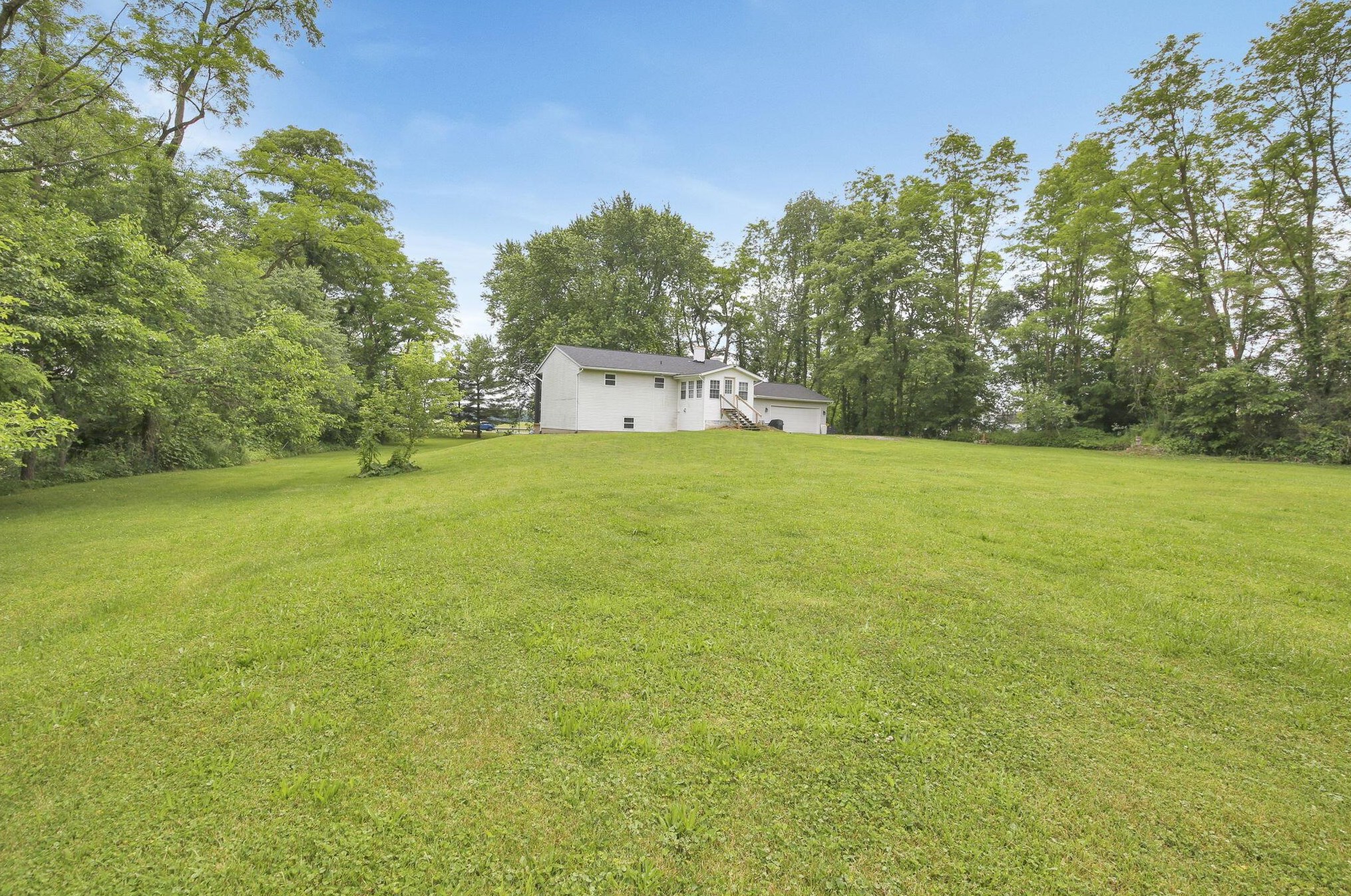 4833 Columbus Rd, Centerburg OH  43011-8900 exterior