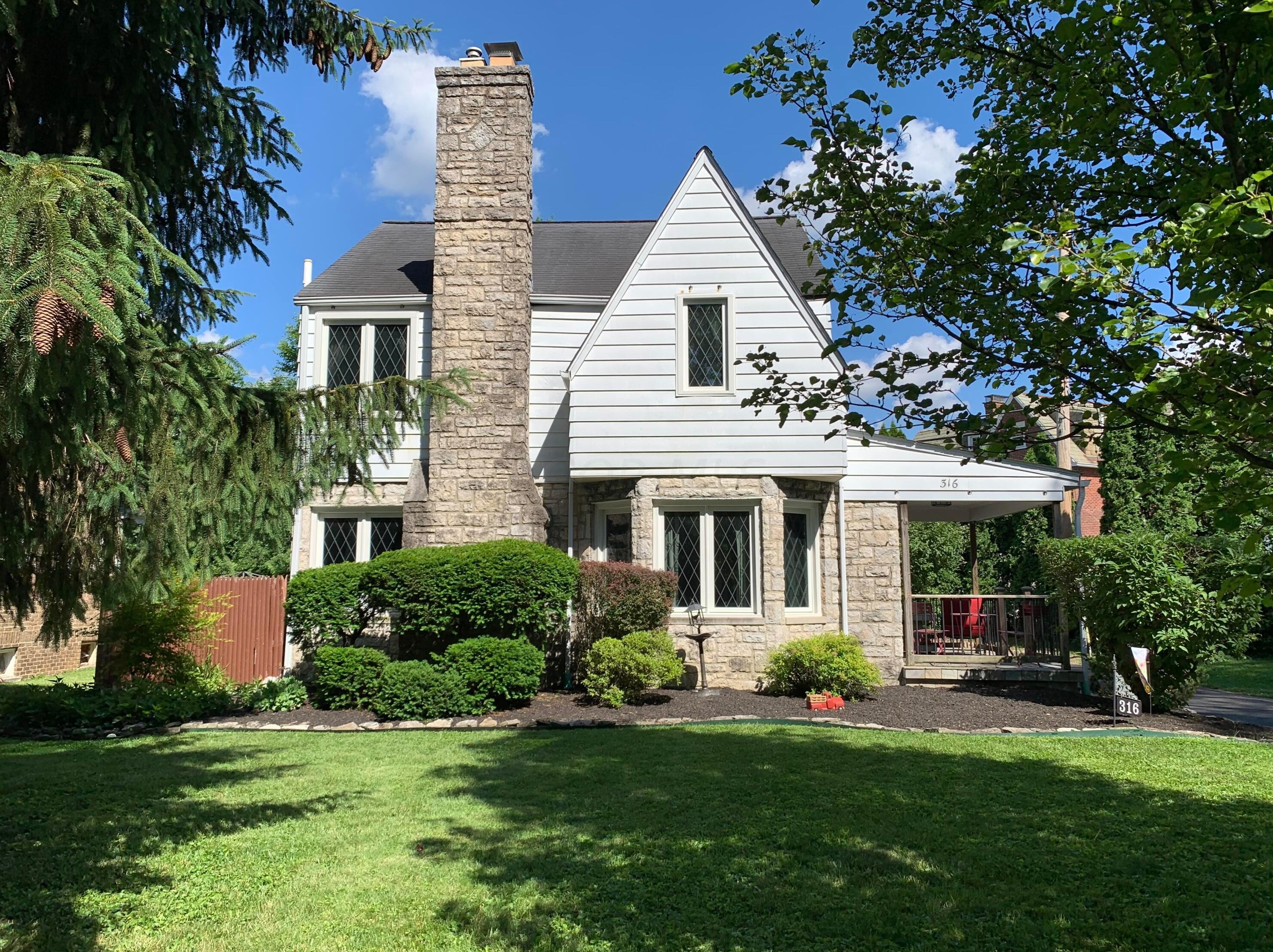 316 Sherborne Dr, Columbus, OH 43219-2942