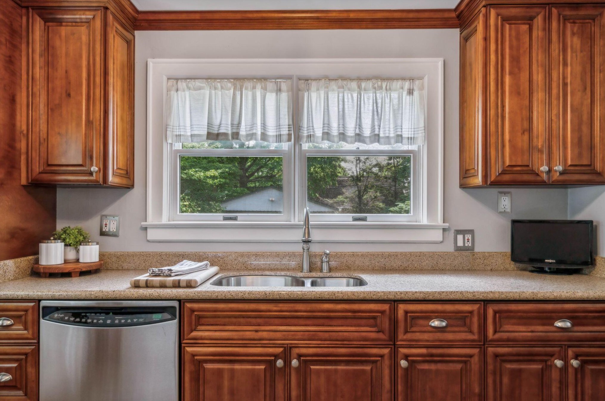 93 Torrence Rd, Columbus OH 43214-3821 exterior