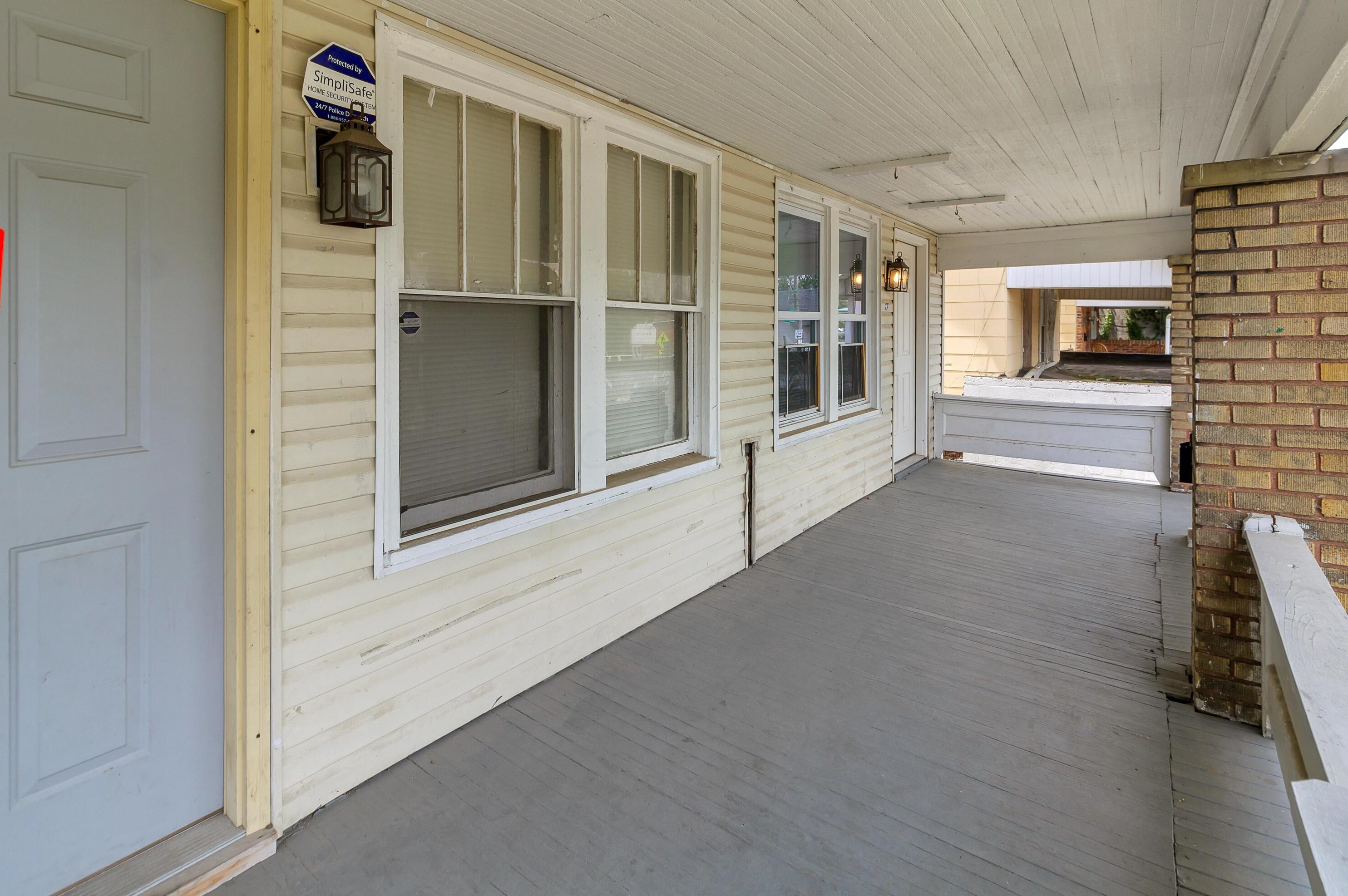 2729 Sullivant Ave, Columbus, OH 43204-2950