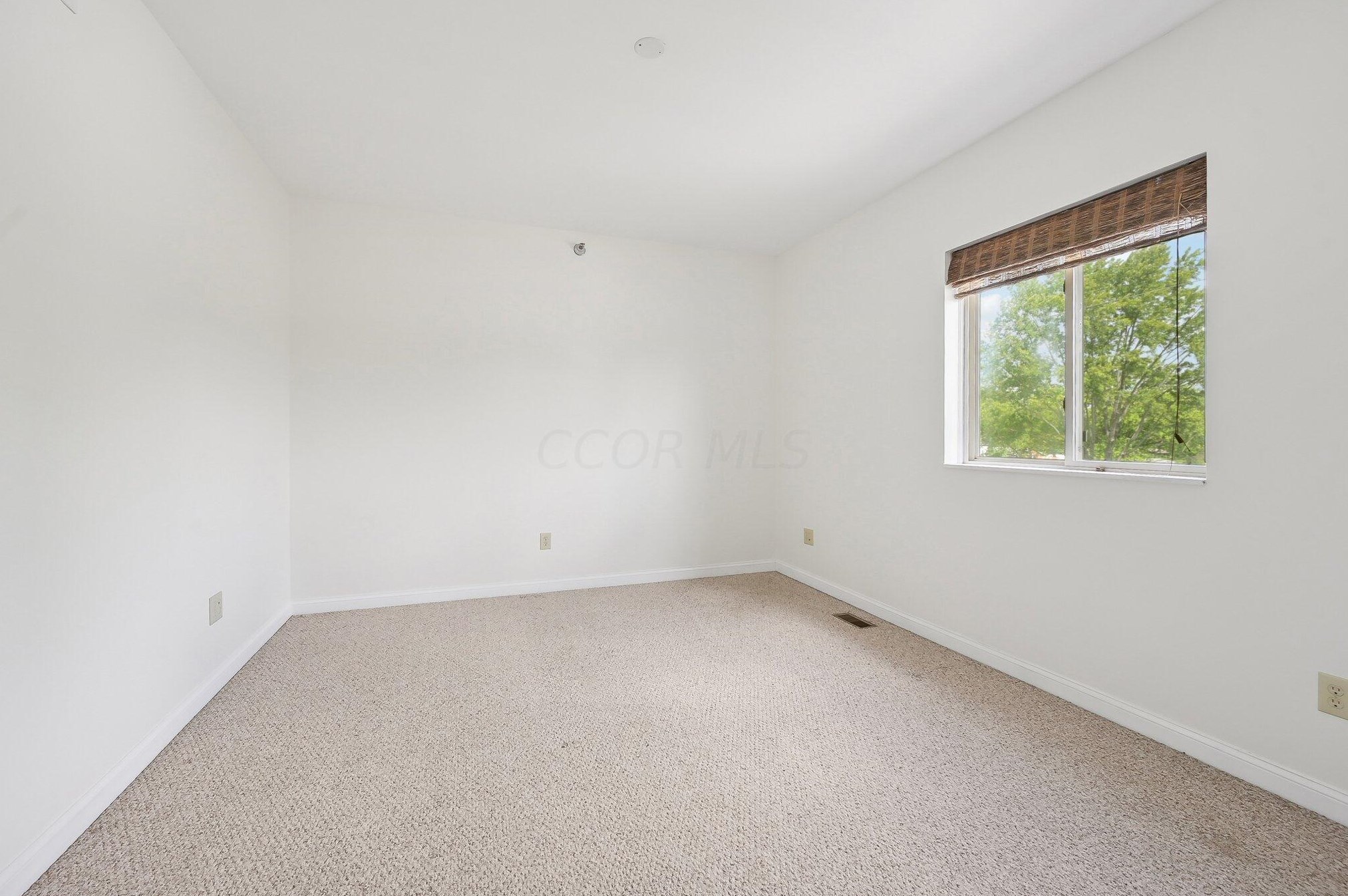 1766 Ridgecliff Rd, Columbus OH 43221-1954 exterior