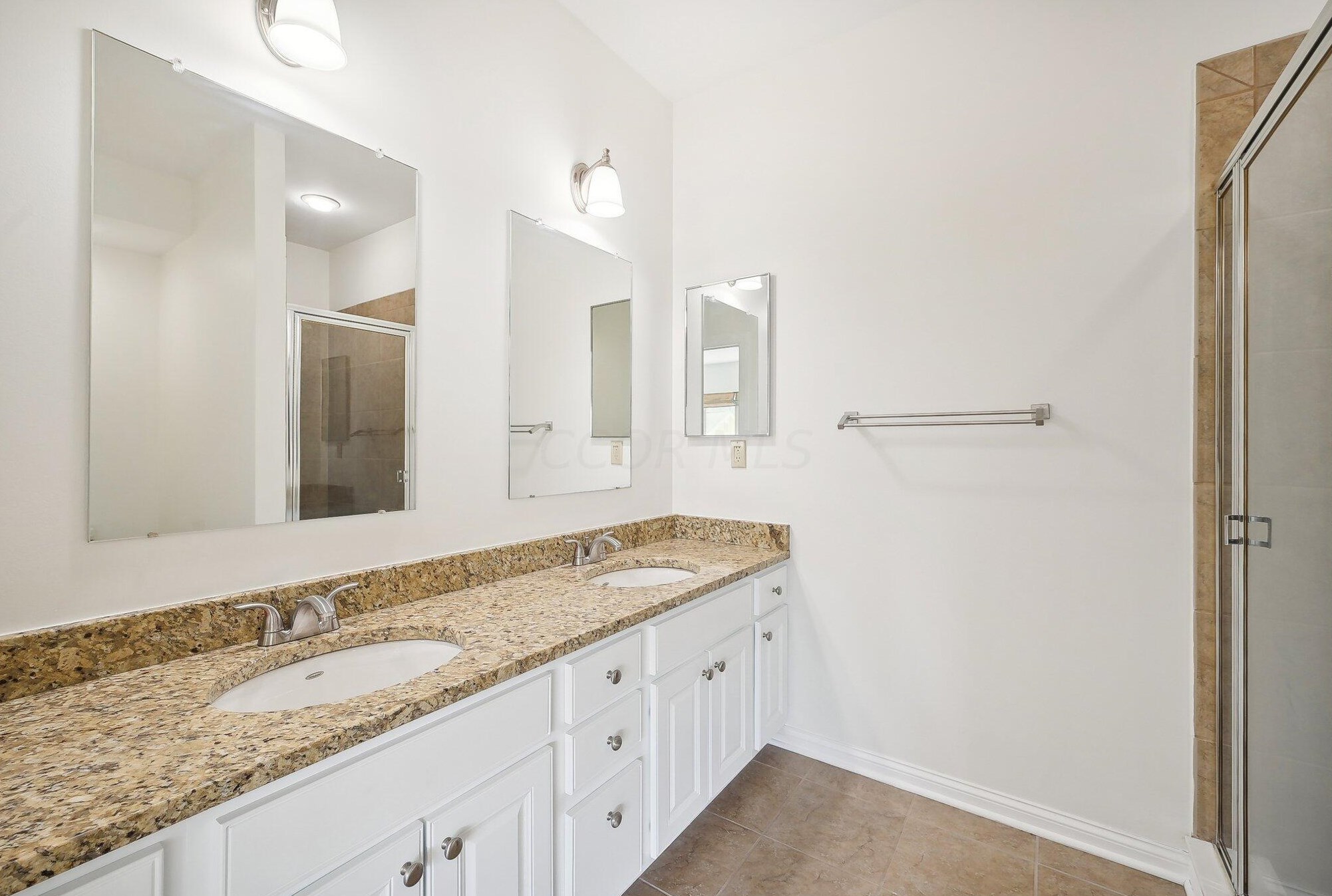 1766 Ridgecliff Rd, Columbus OH 43221-1954 exterior