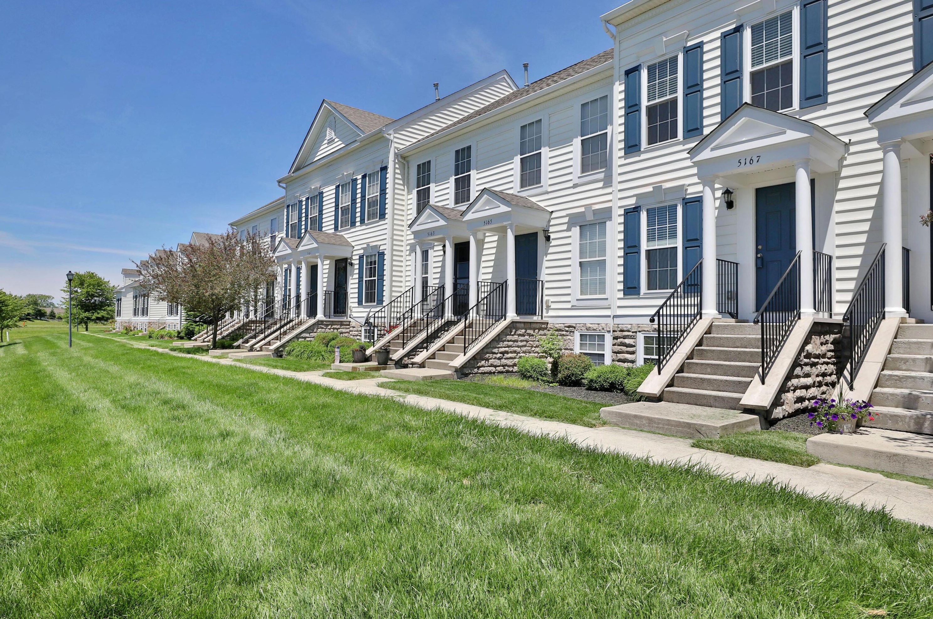 5167 Twin Falls Dr, Dublin, OH 43016-6153