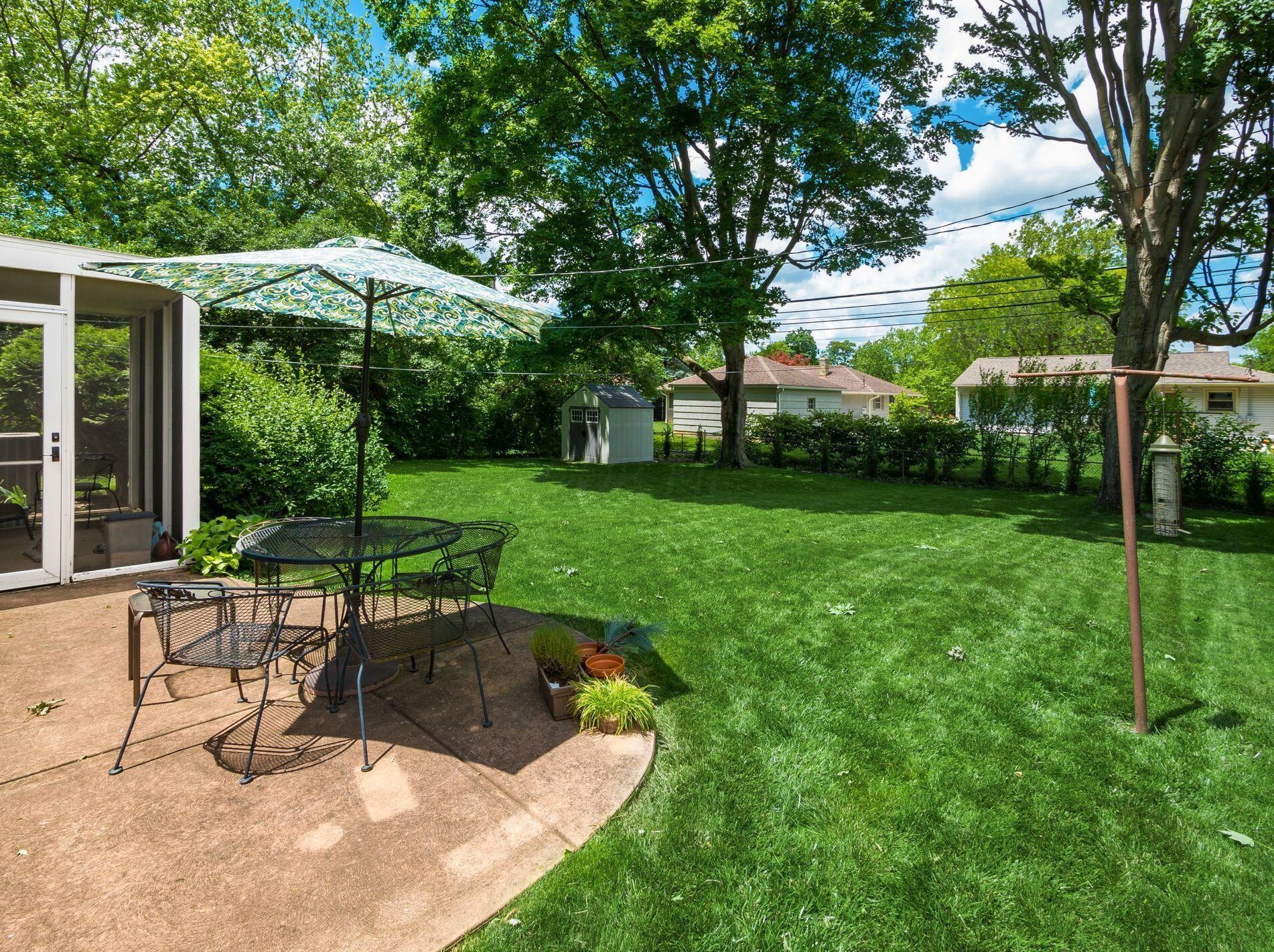 1926 Milden Rd, Columbus OH 43221-1937 exterior