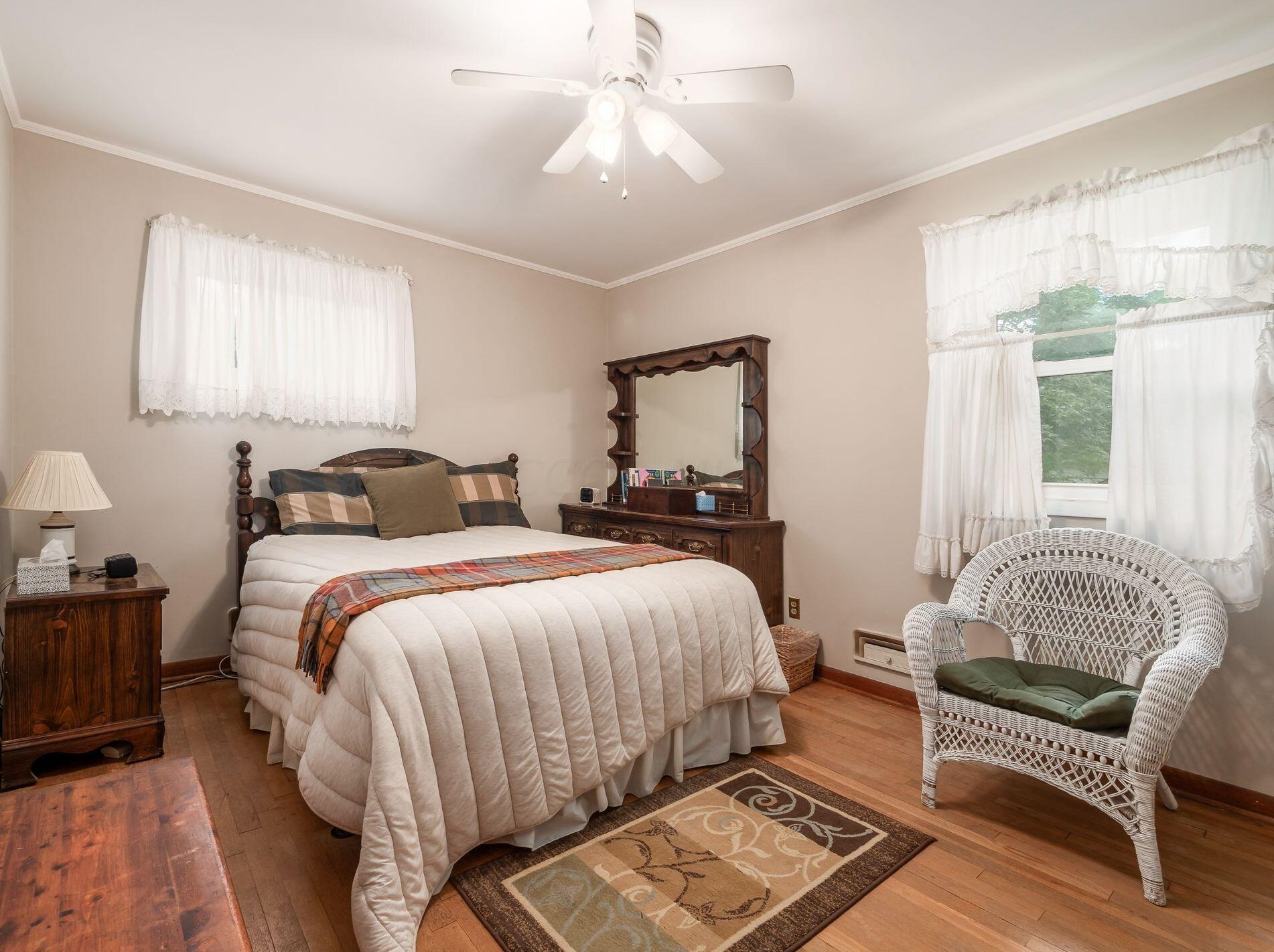 1926 Milden Rd, Columbus OH 43221-1937 exterior