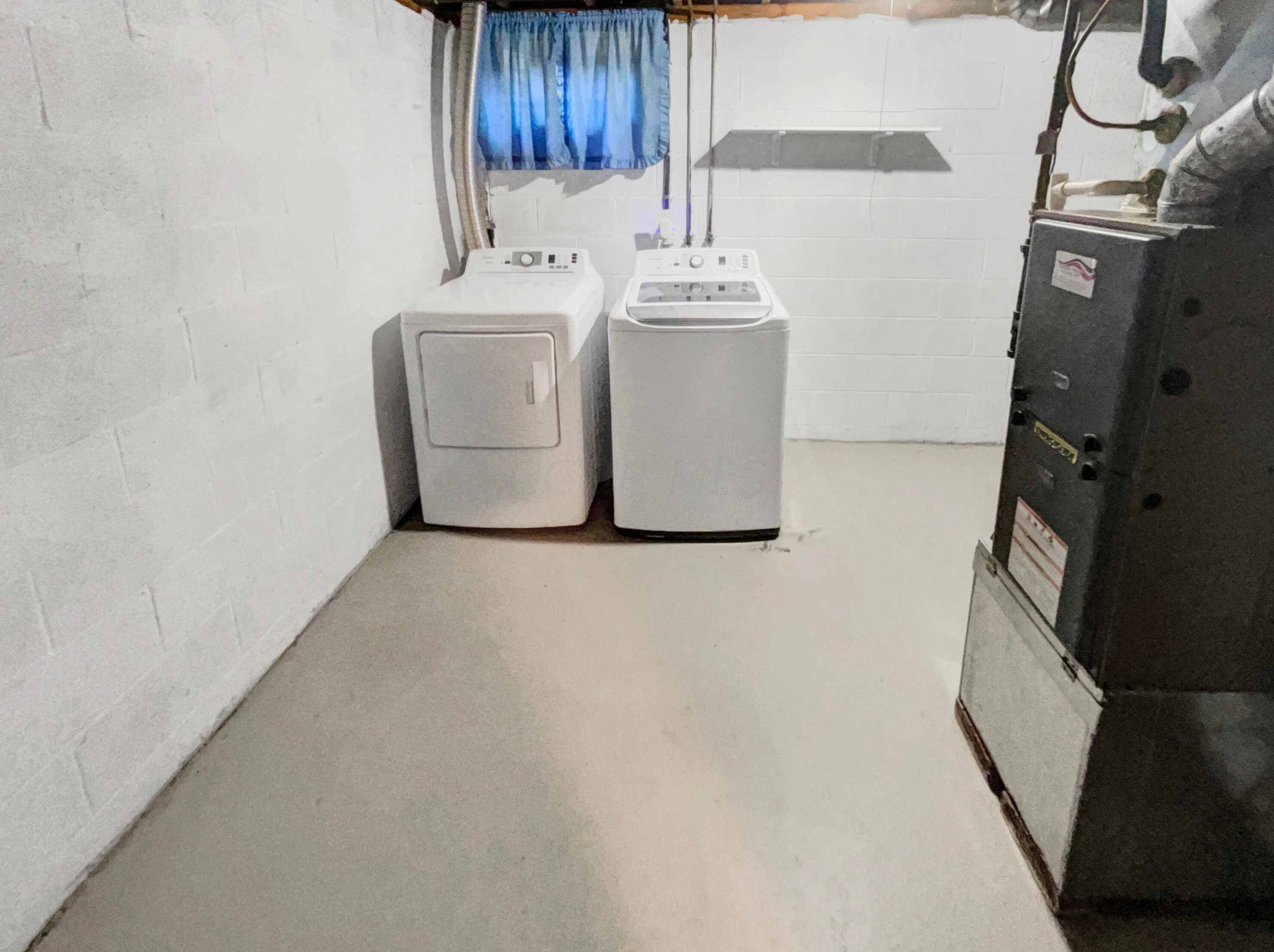 845 Pine Way Dr, Columbus OH 43085-5866 exterior