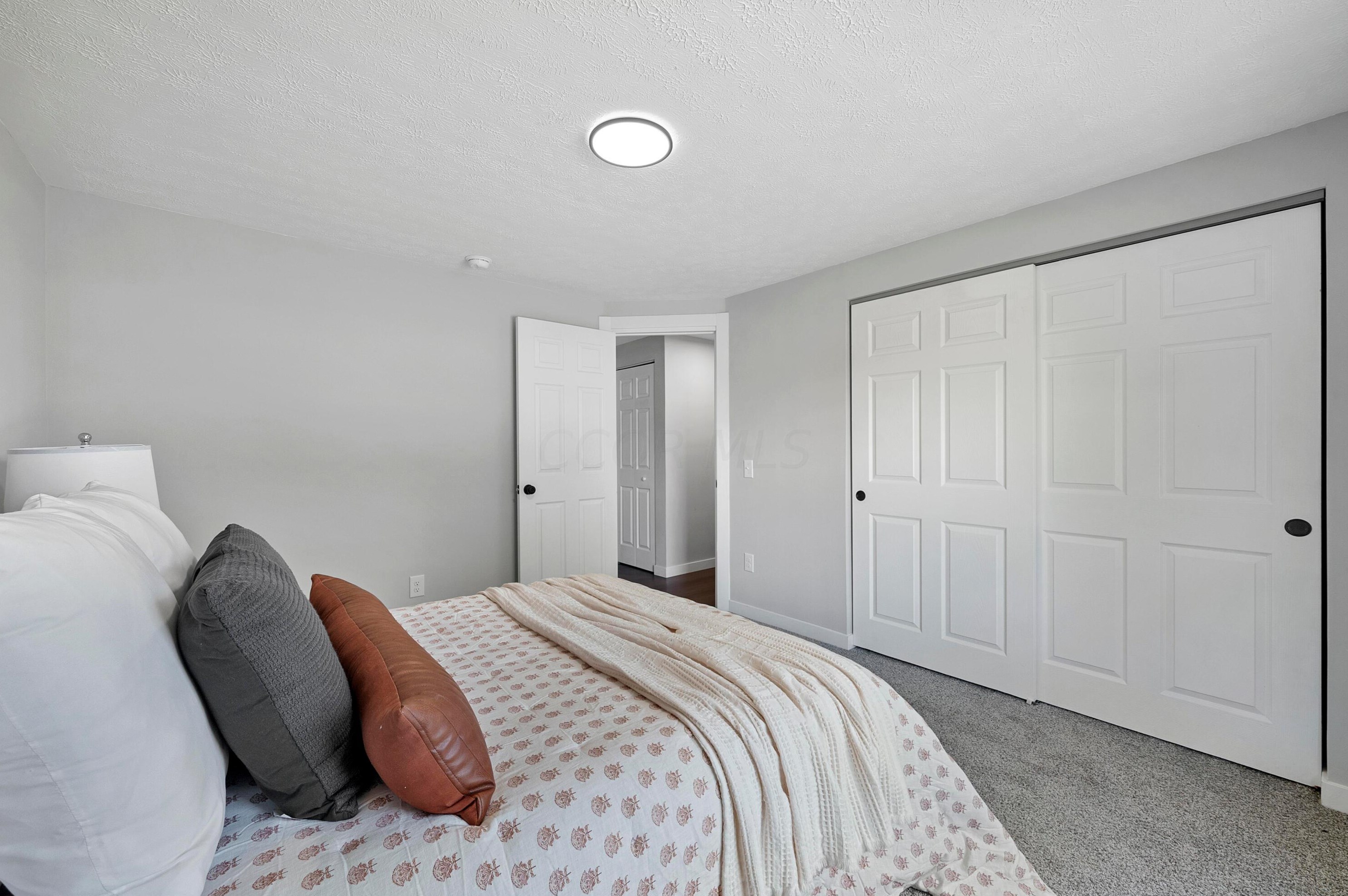 2187 Poplar St, Columbus OH 43207-4380 exterior