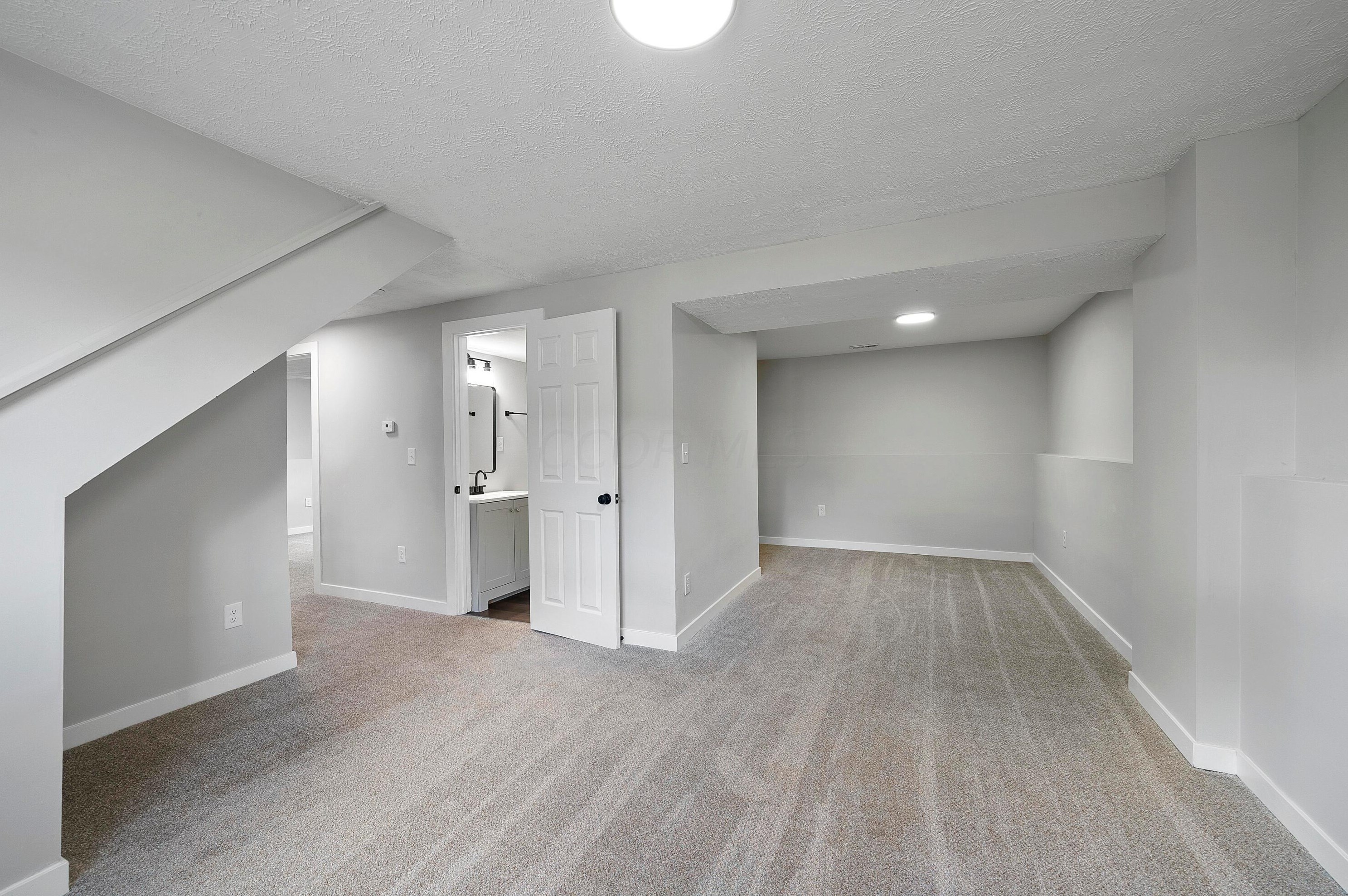 2187 Poplar St, Columbus OH 43207-4380 exterior