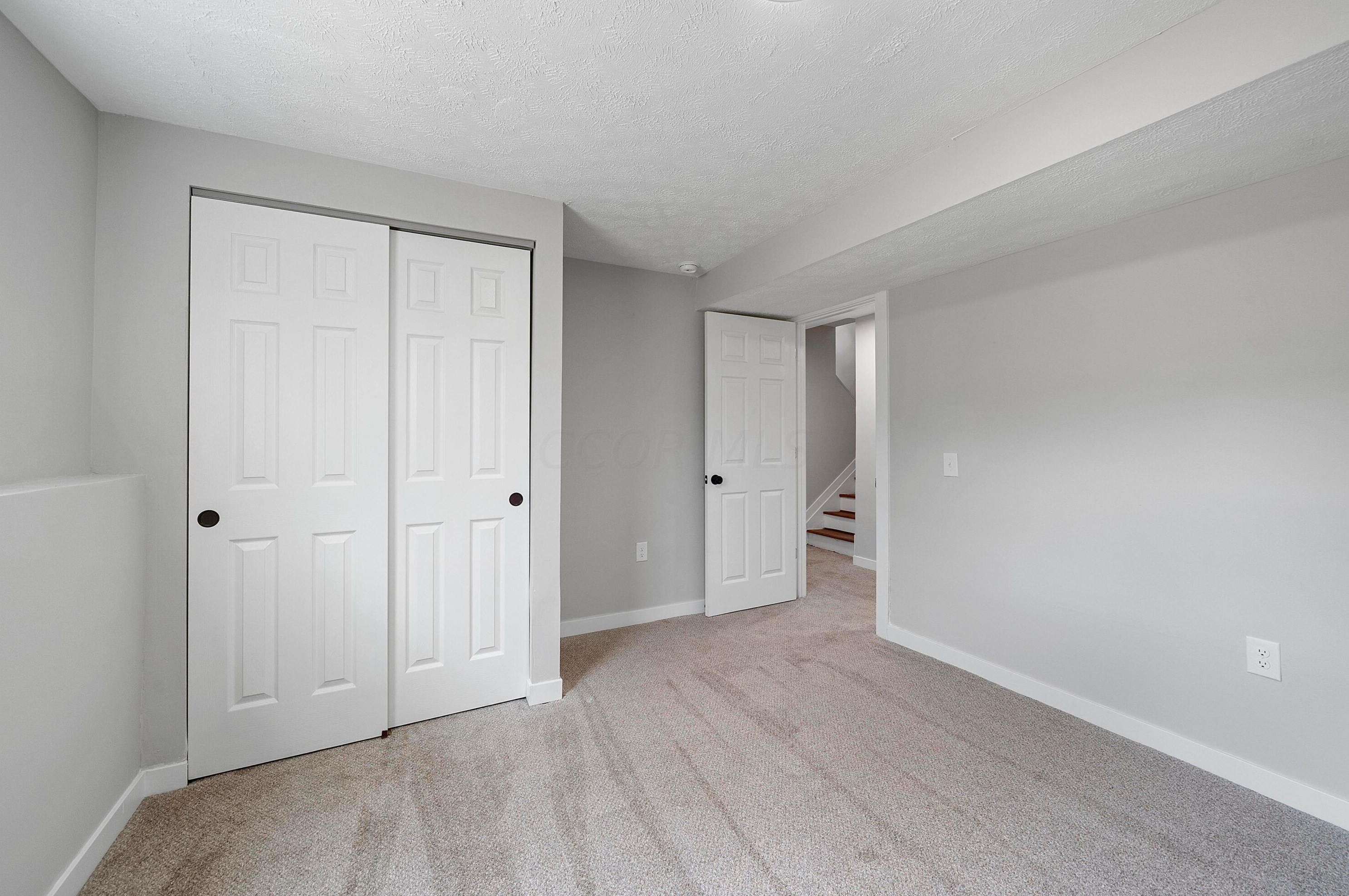 2187 Poplar St, Columbus OH 43207-4380 exterior