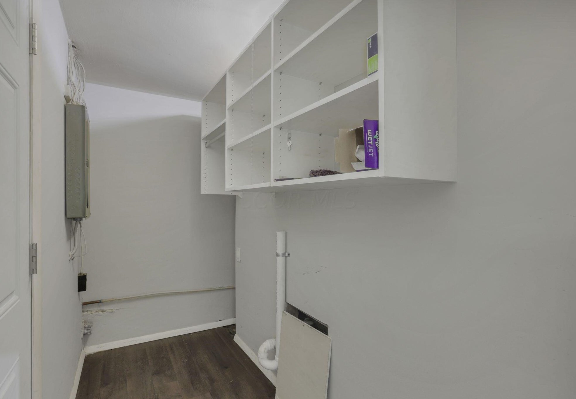 484 Coronation Ave, Columbus OH 43230-2410 exterior