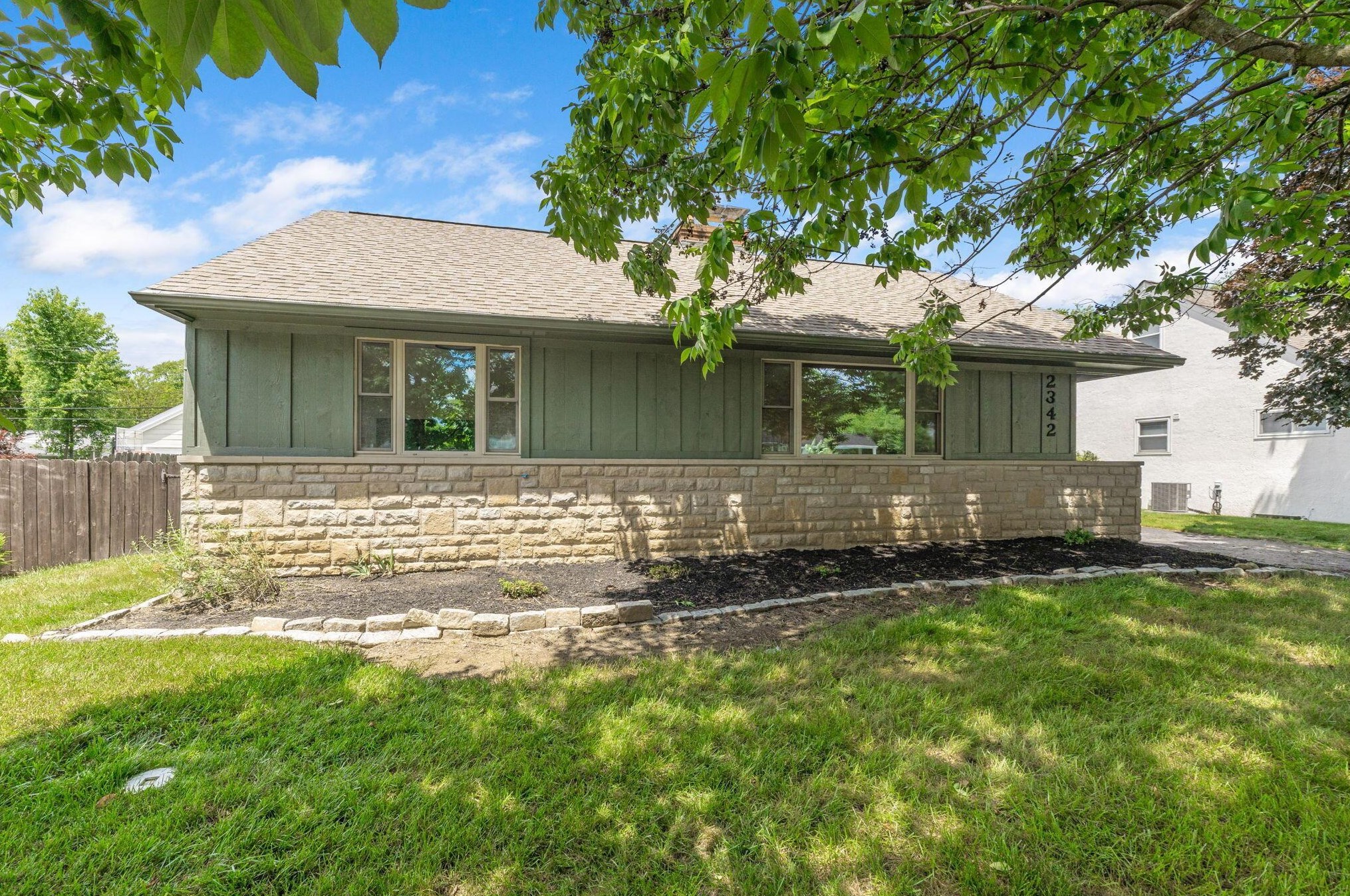 2342 Shrewsbury Rd, Columbus, OH 43221-1234