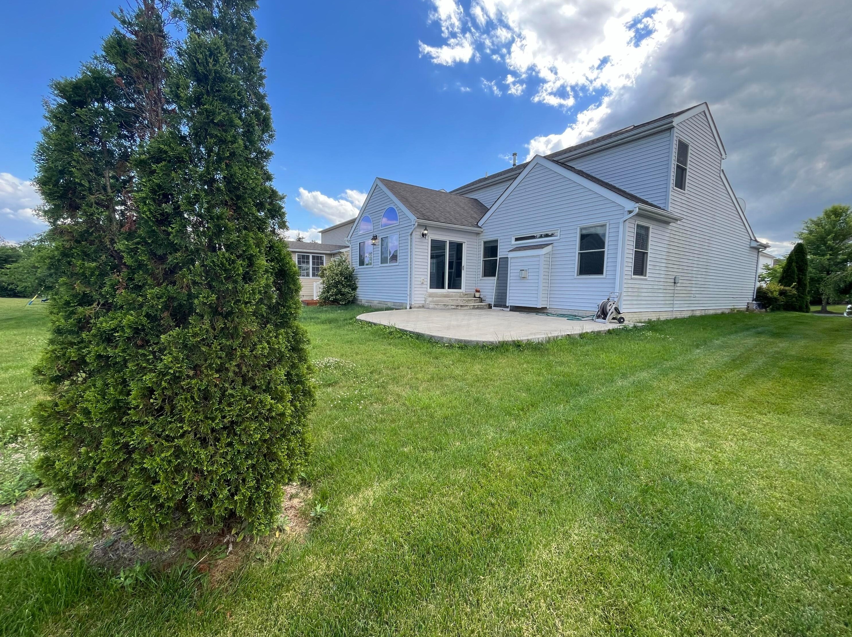 5150 Copper Crk Dr, Dublin OH  43016-7861 exterior