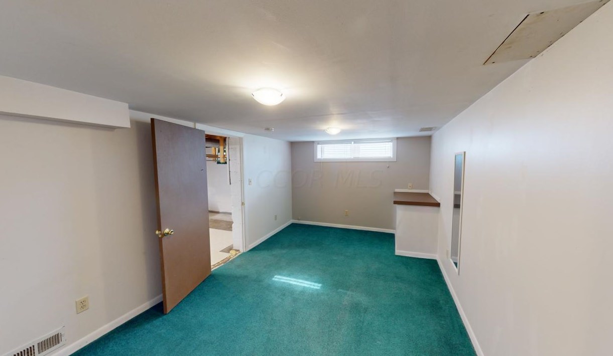 758 Melrose Ave, Columbus OH 43224-3926 exterior