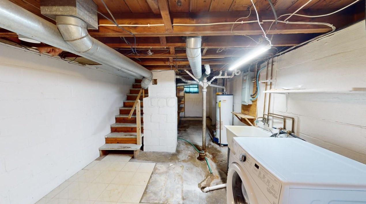 758 Melrose Ave, Columbus OH 43224-3926 exterior