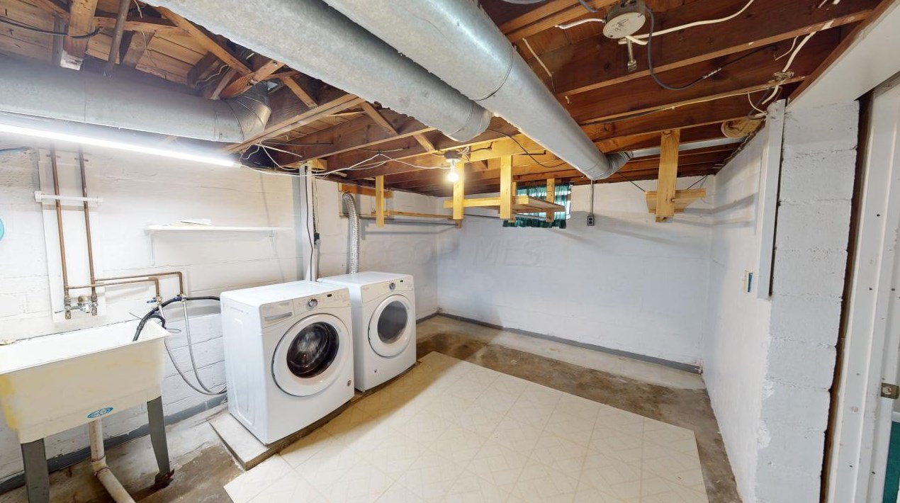 758 Melrose Ave, Columbus OH 43224-3926 exterior