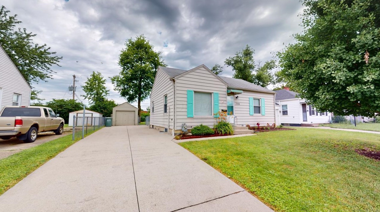 758 Melrose Ave, Columbus, OH 43224-3925