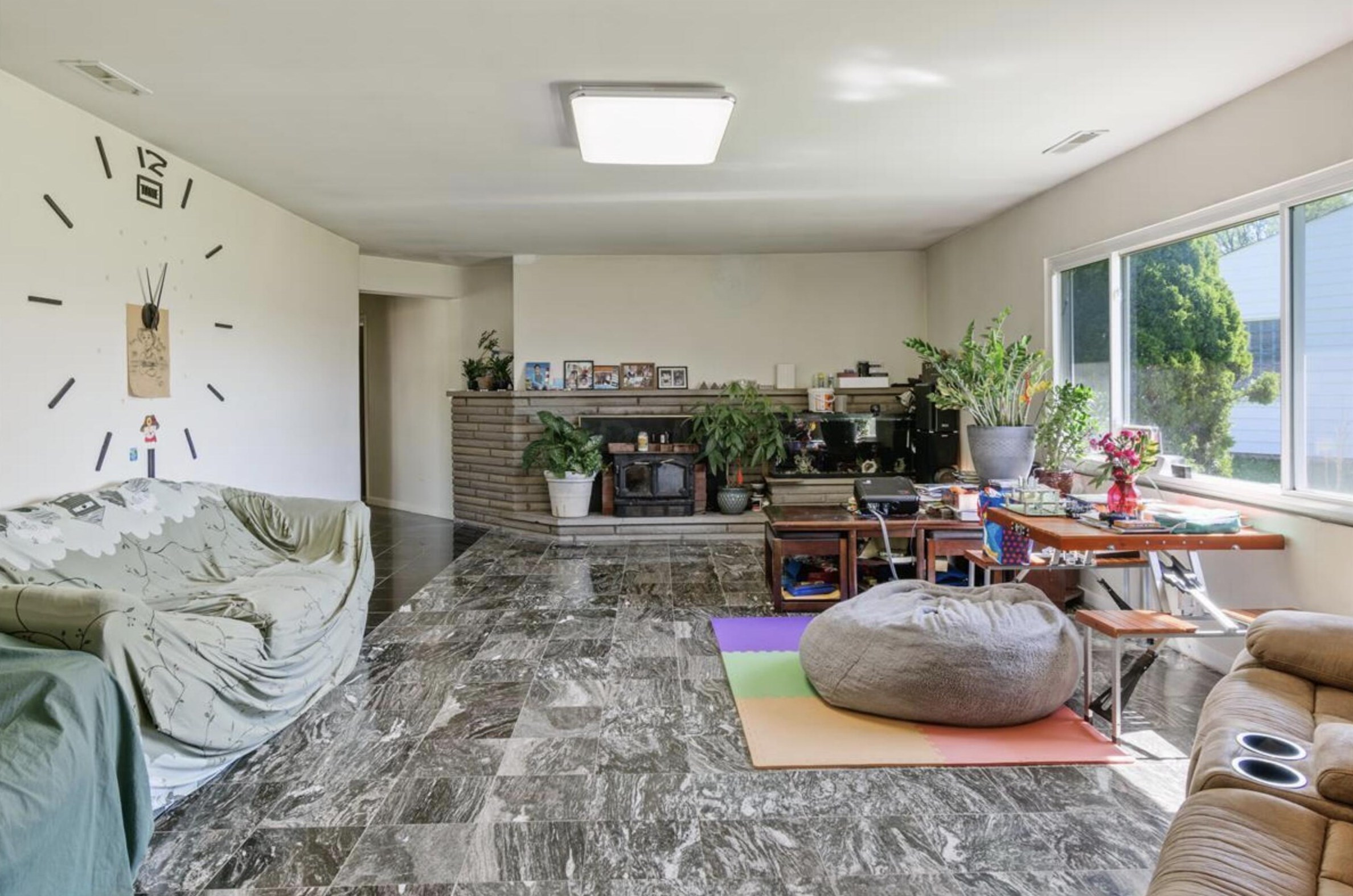 2740 Ferris Rd, Columbus OH 43224-2349 exterior