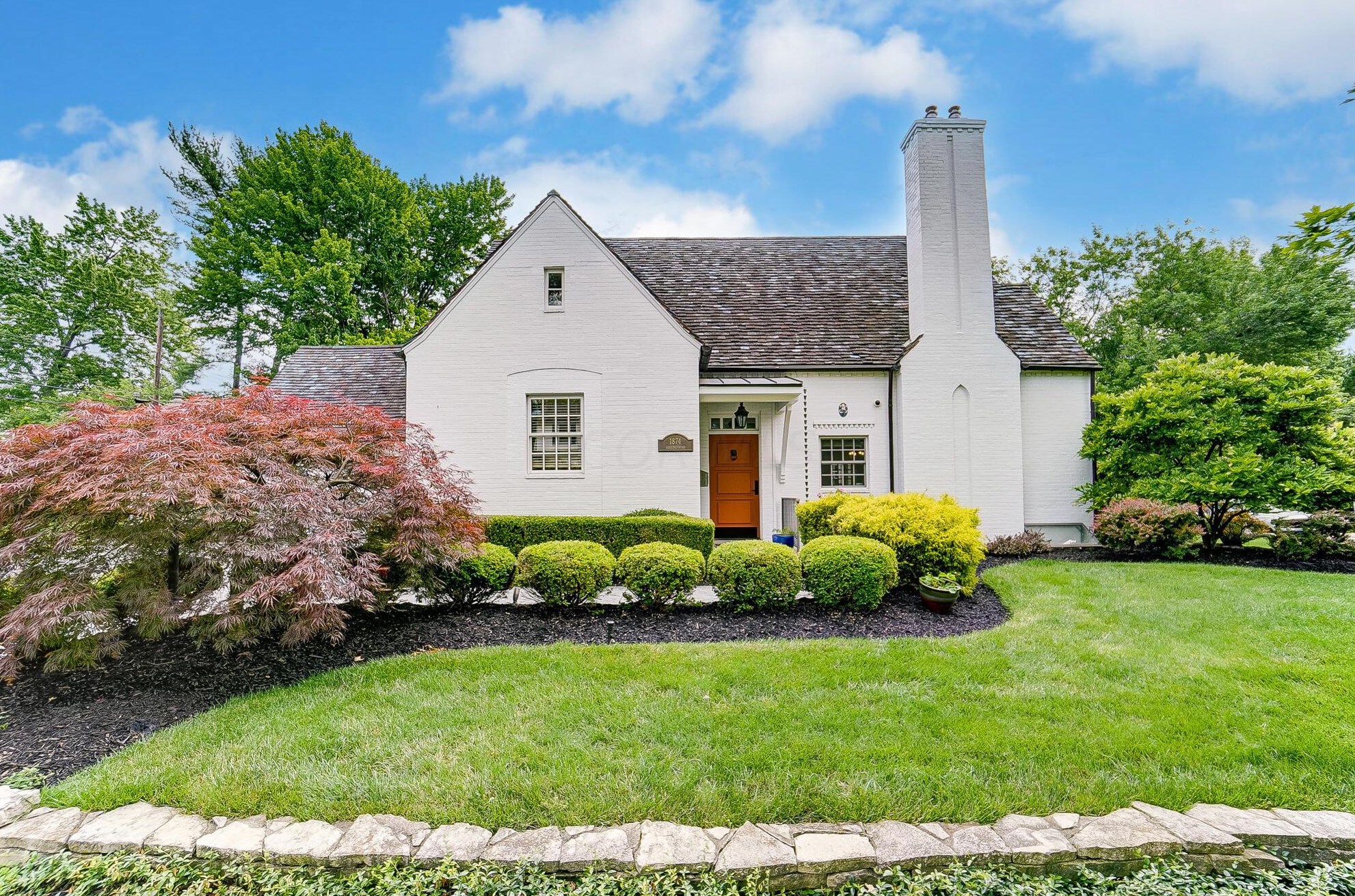 1874 Collingswood Rd, Columbus, OH 43221-3875