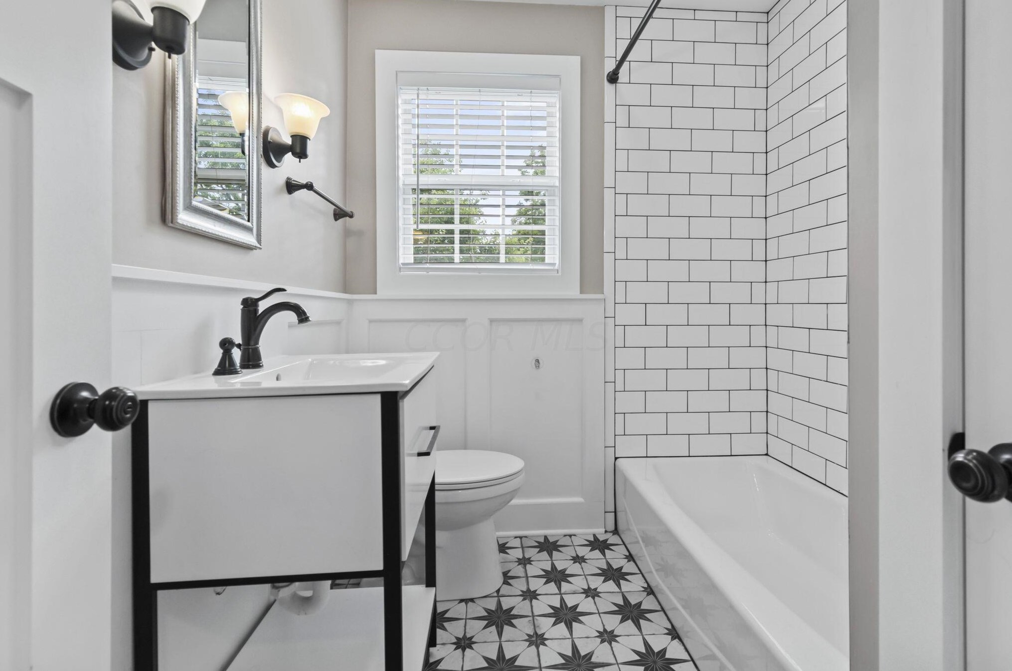 4644 High St, Columbus OH  43214-2004 exterior