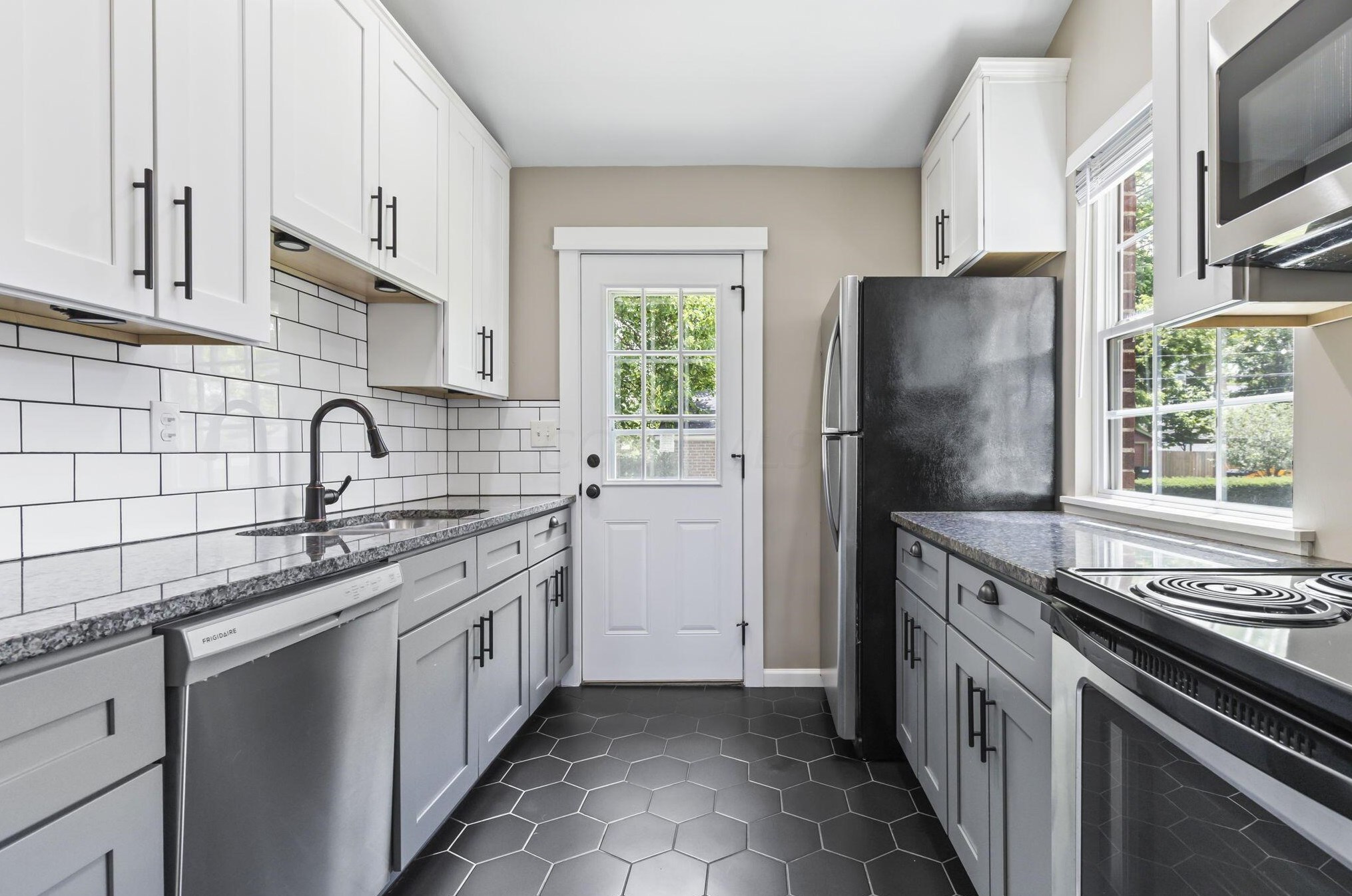 4644 High St, Columbus OH  43214-2004 exterior