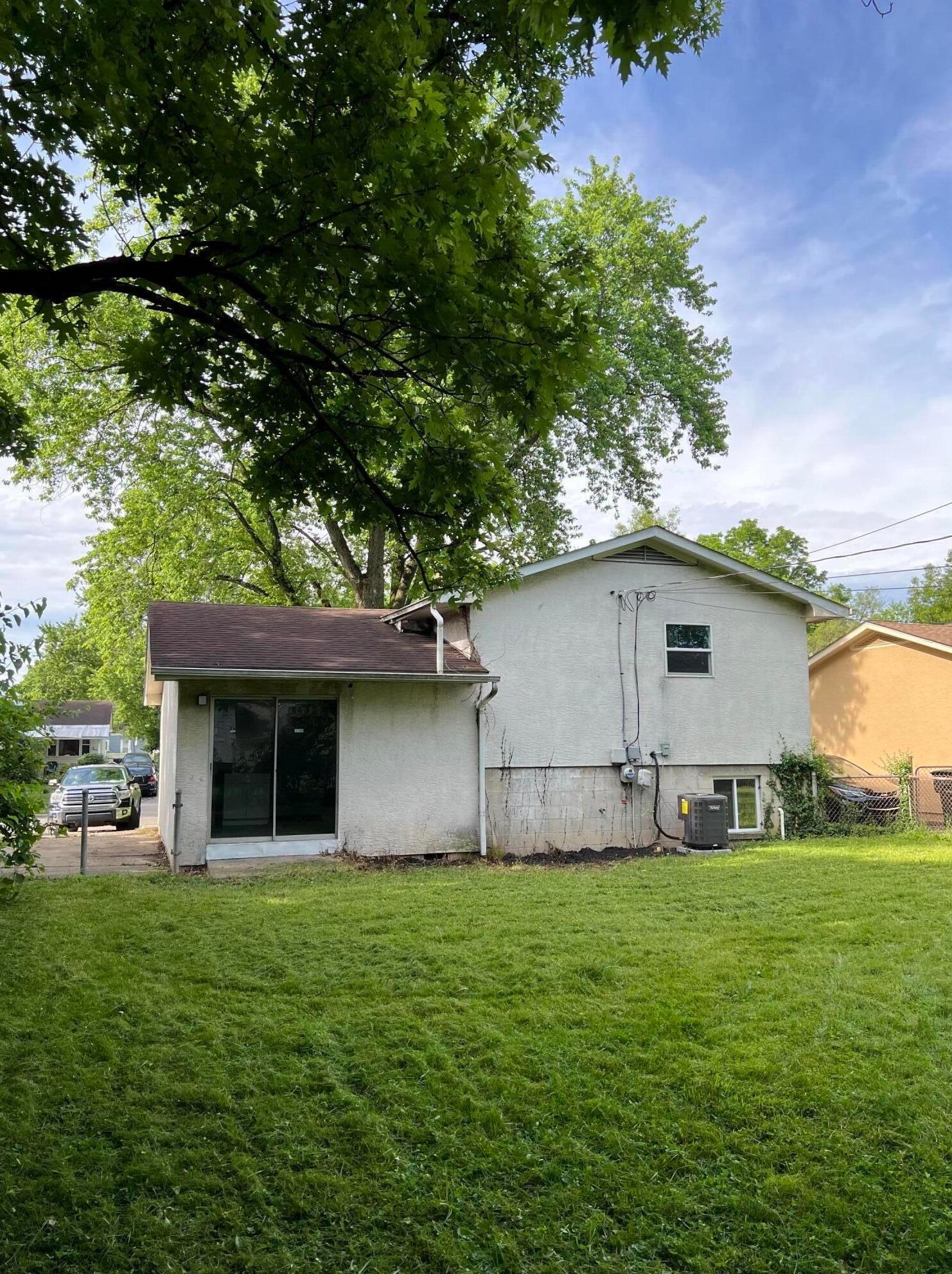 2348 Dunkirk Dr, Columbus OH  exterior