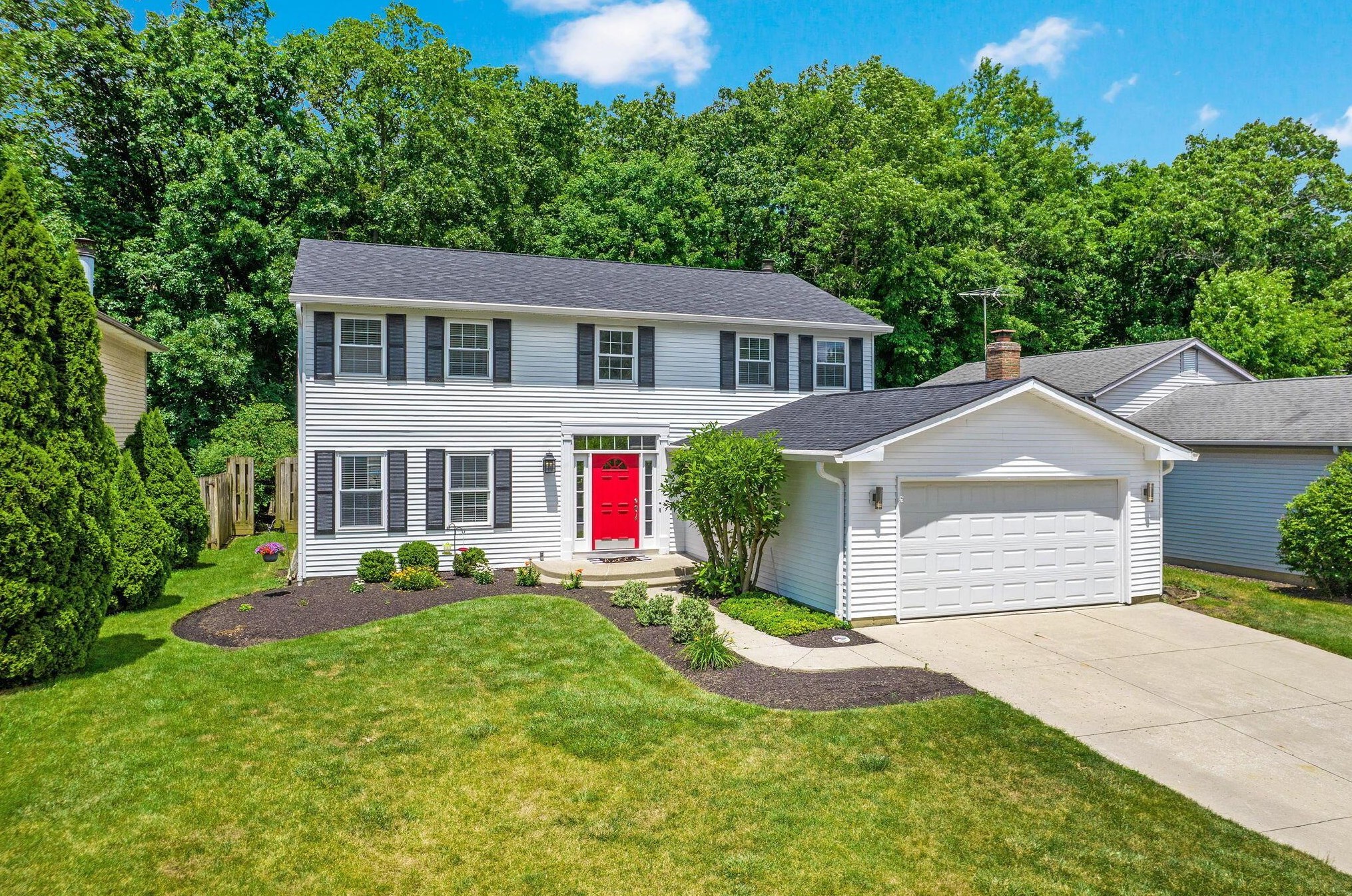 2732 Sawmill Meadows Ave, Dublin, OH 43016