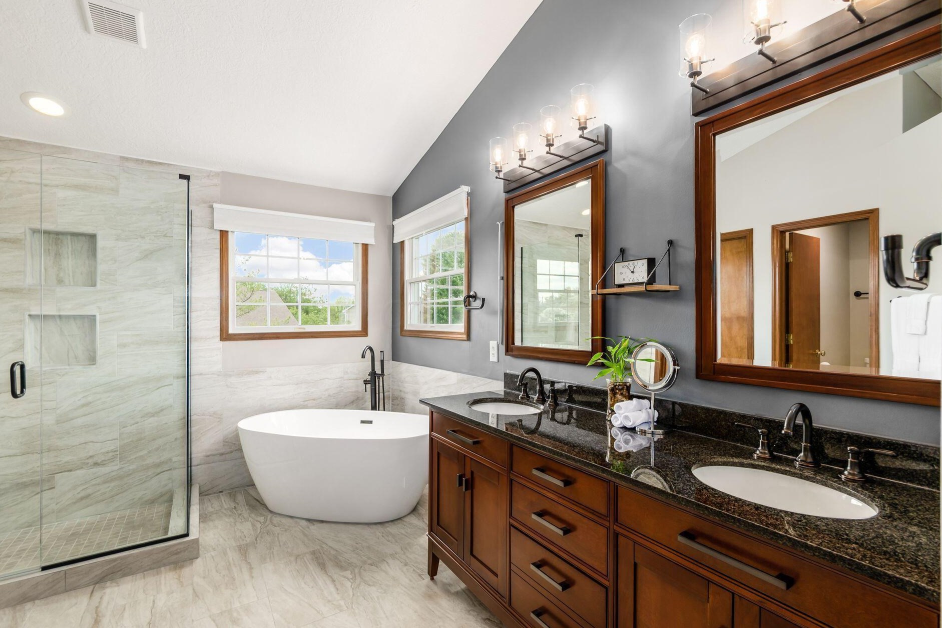 5910 Pne Wild Dr, Westerville OH  43082-9723 exterior