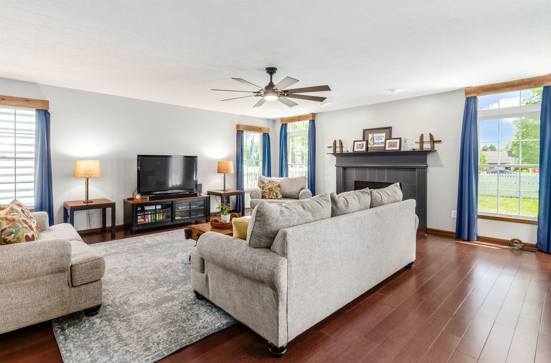 5910 Pne Wild Dr, Westerville OH  43082-9723 exterior