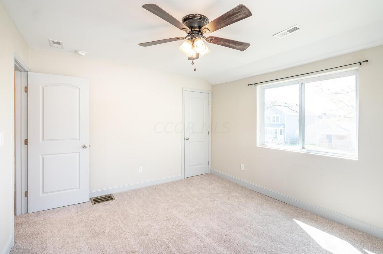 1096 22nd Ave, Columbus OH 43211-2105 exterior