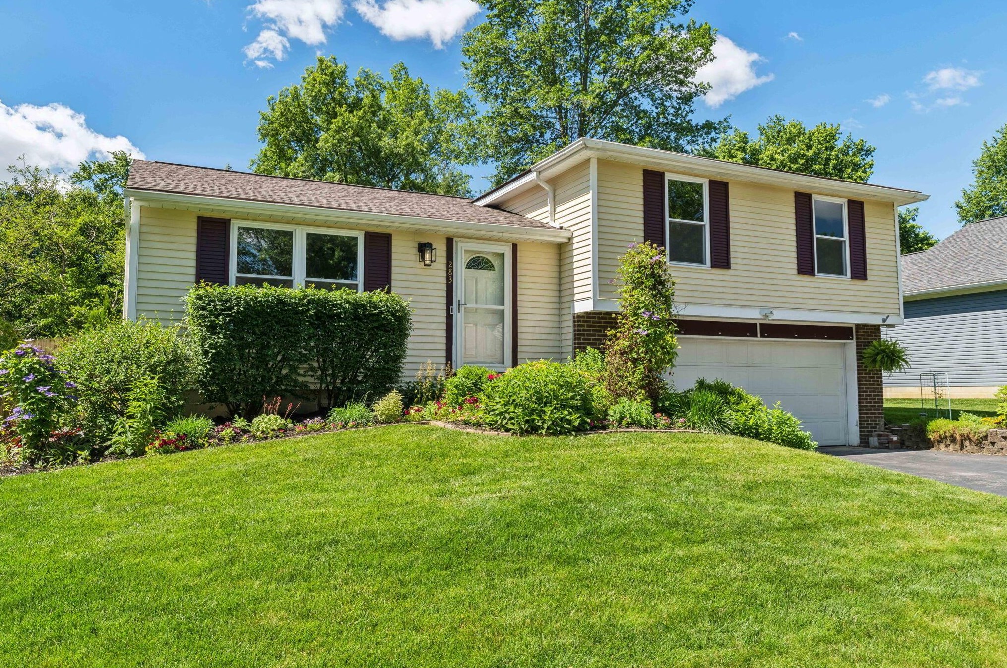283 Rimbey Ave, Columbus, OH 43230-1633