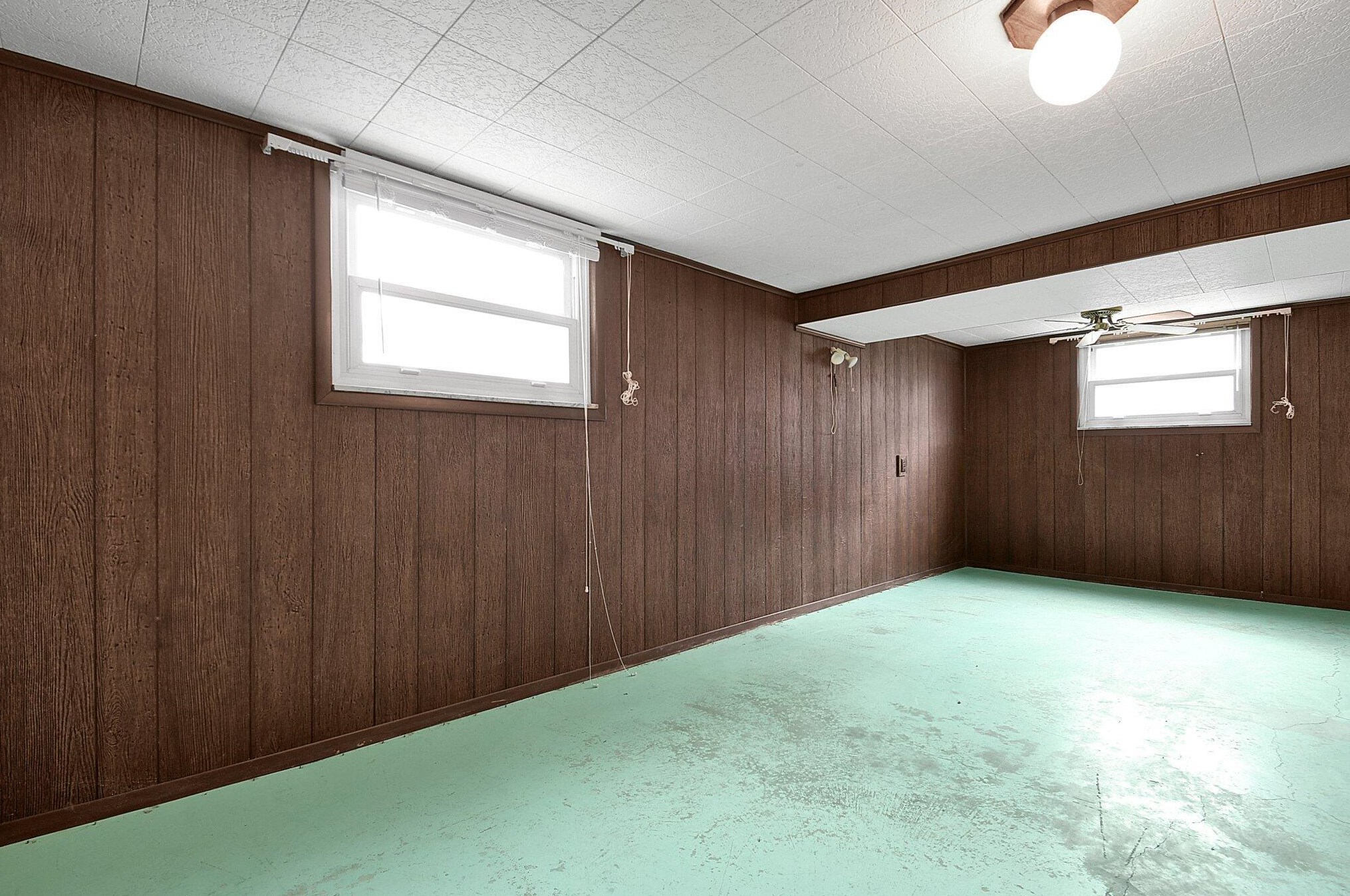 1741 Holw Run Dr, Columbus OH 43223-3413 exterior