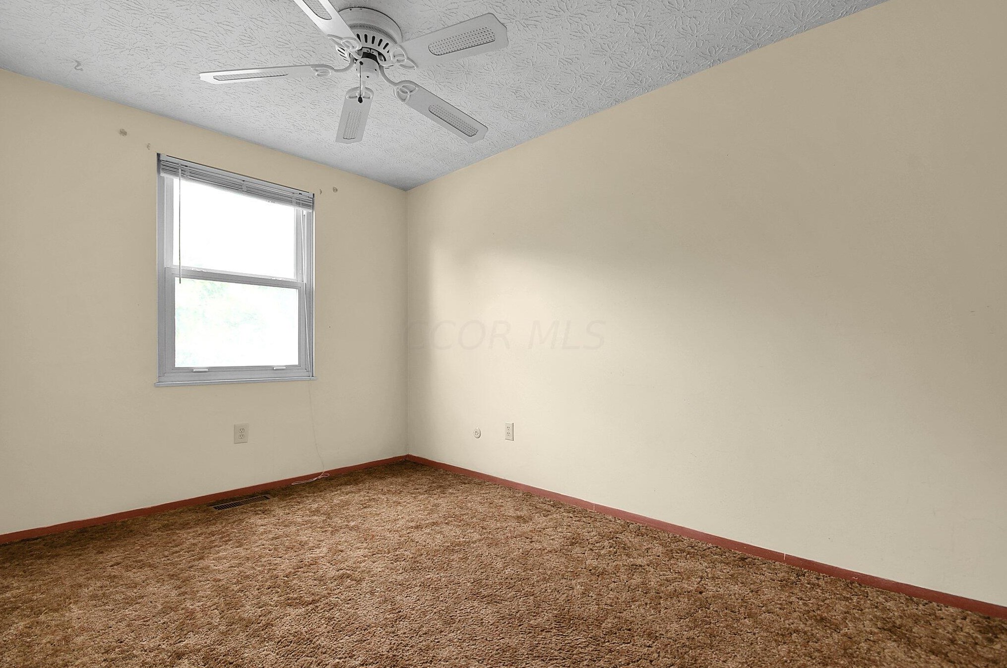 1741 Holw Run Dr, Columbus OH 43223-3413 exterior