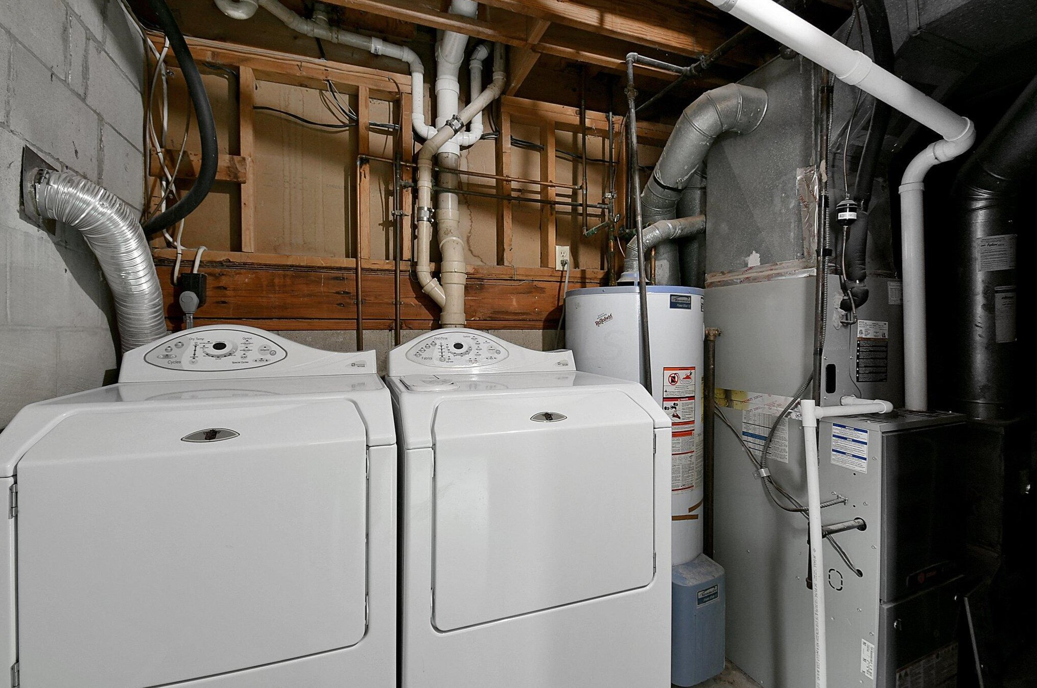 1741 Holw Run Dr, Columbus OH 43223-3413 exterior