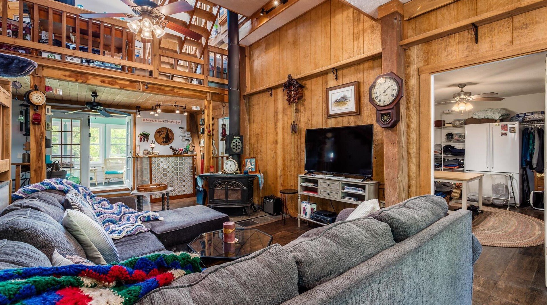 865 Logan Thornville Rd, Hide Away Hills OH  43107-9762 exterior