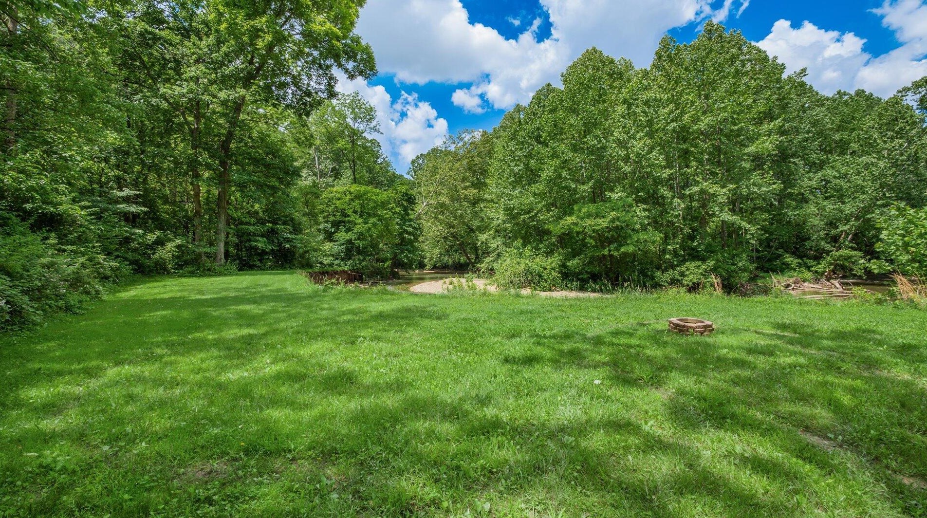 865 Logan Thornville Rd, Hide Away Hills OH  43107-9762 exterior
