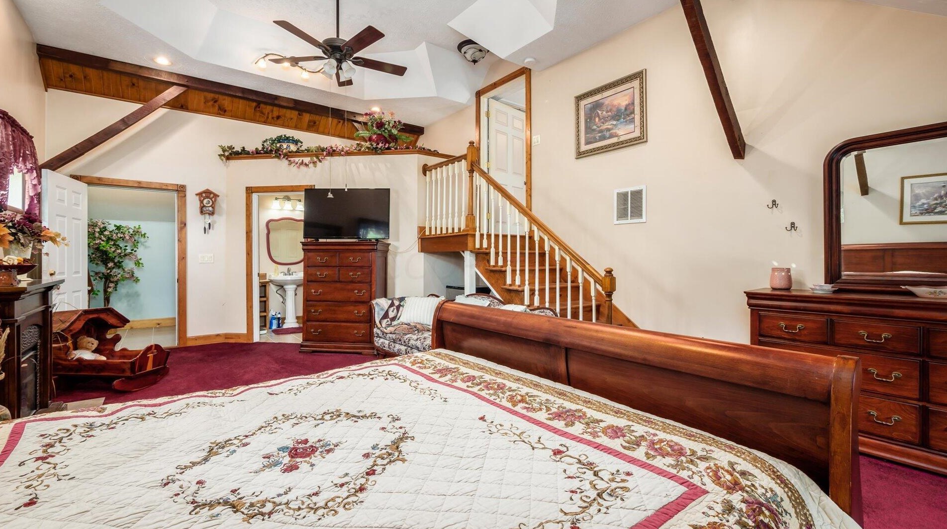 865 Logan Thornville Rd, Hide Away Hills OH  43107-9762 exterior