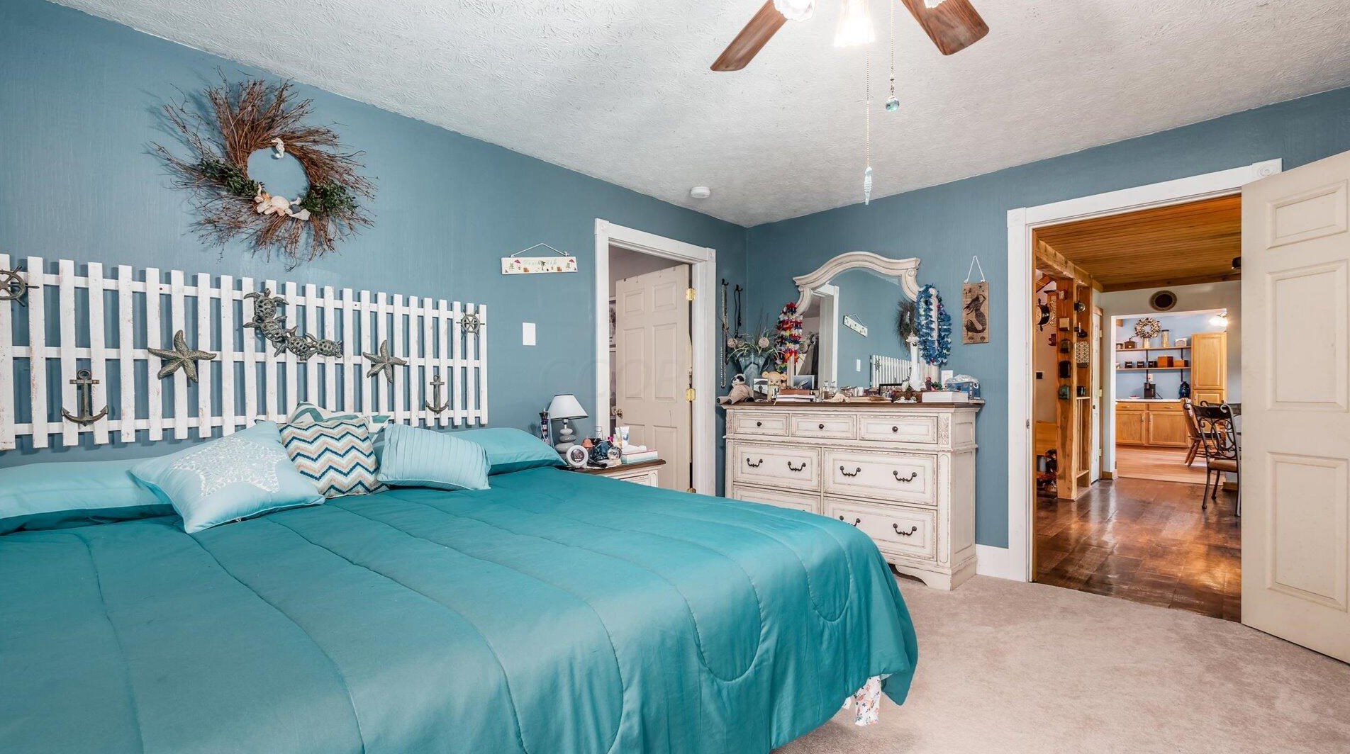 865 Logan Thornville Rd, Hide Away Hills OH  43107-9762 exterior
