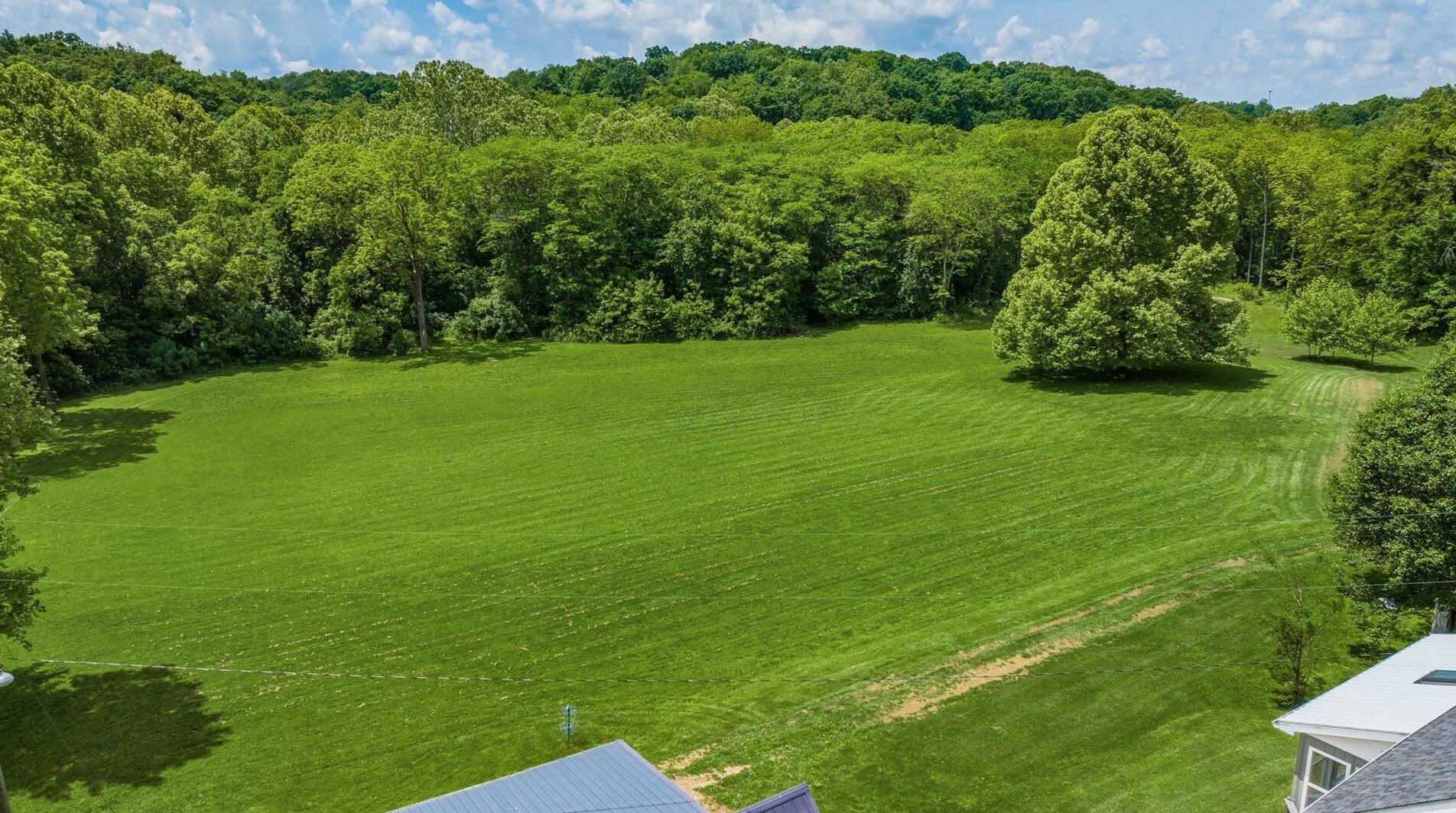 865 Logan Thornville Rd, Hide Away Hills OH  43107-9762 exterior