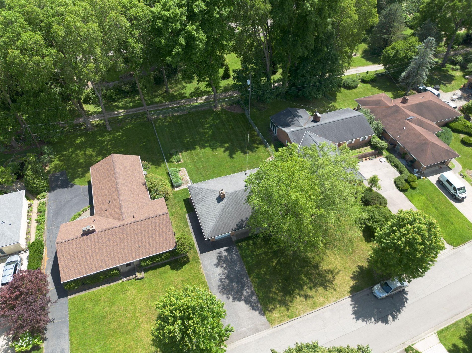 211 Ceramic Dr, Columbus OH 43214-3073 exterior