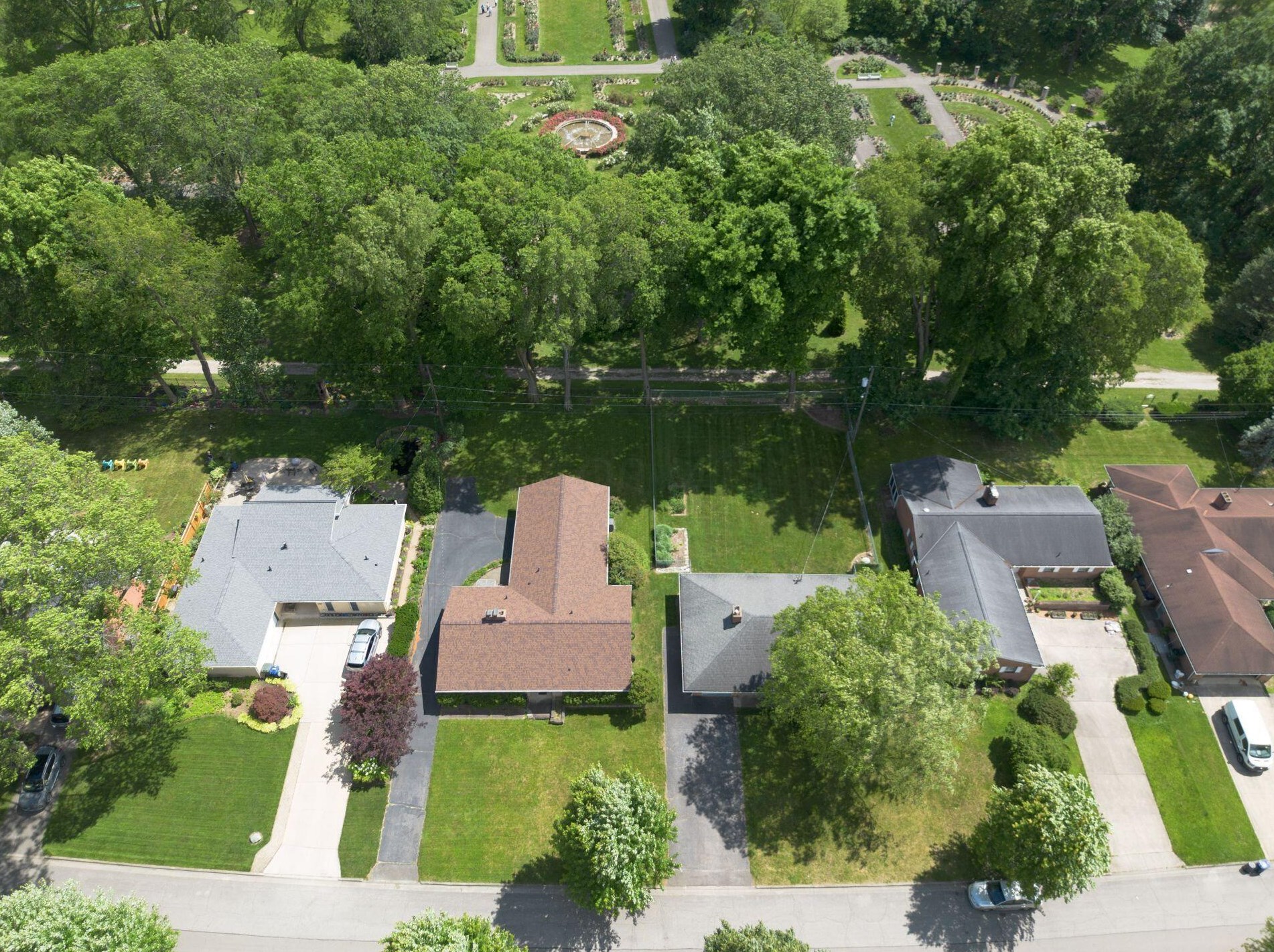 211 Ceramic Dr, Columbus OH 43214-3073 exterior