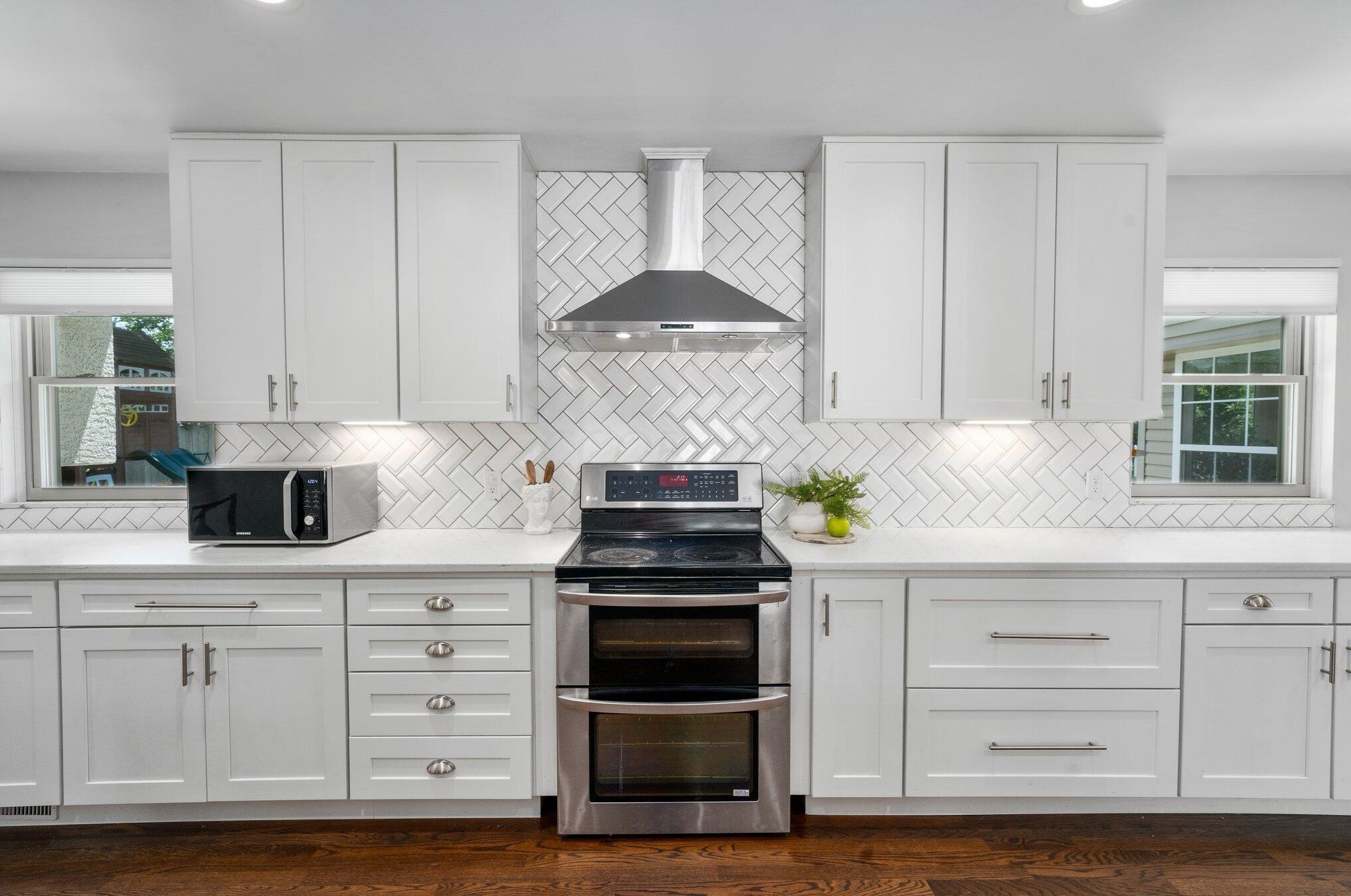 1385 Ridgeview Rd, Columbus OH 43221-2706 exterior