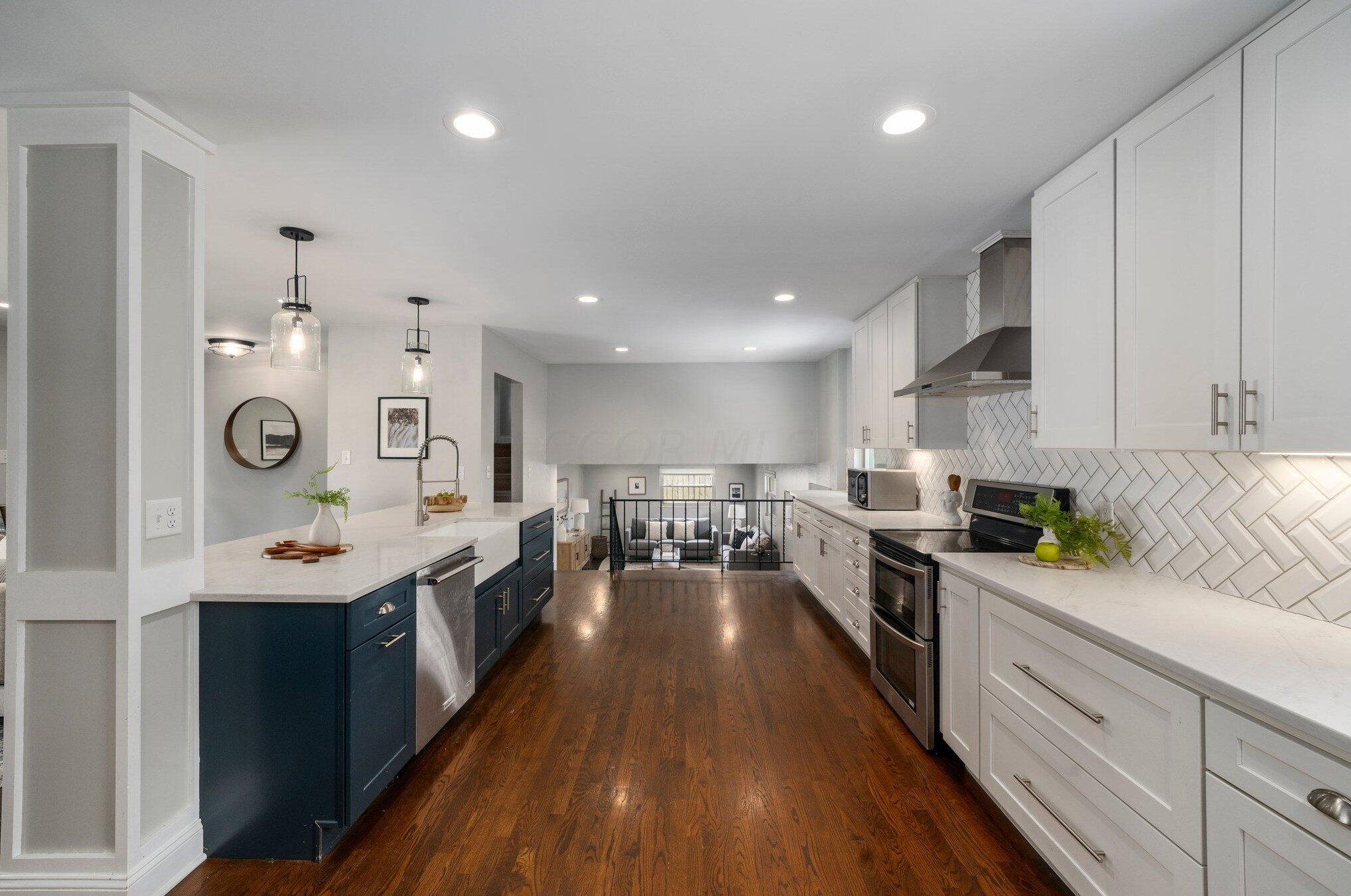 1385 Ridgeview Rd, Columbus OH 43221-2706 exterior