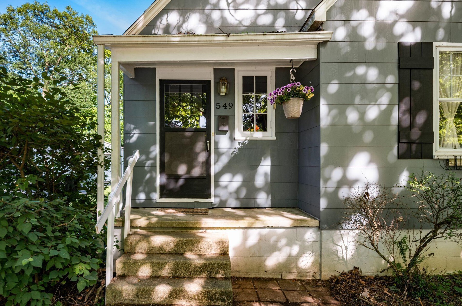 549 Olentangy St, Columbus, OH 43202-2346
