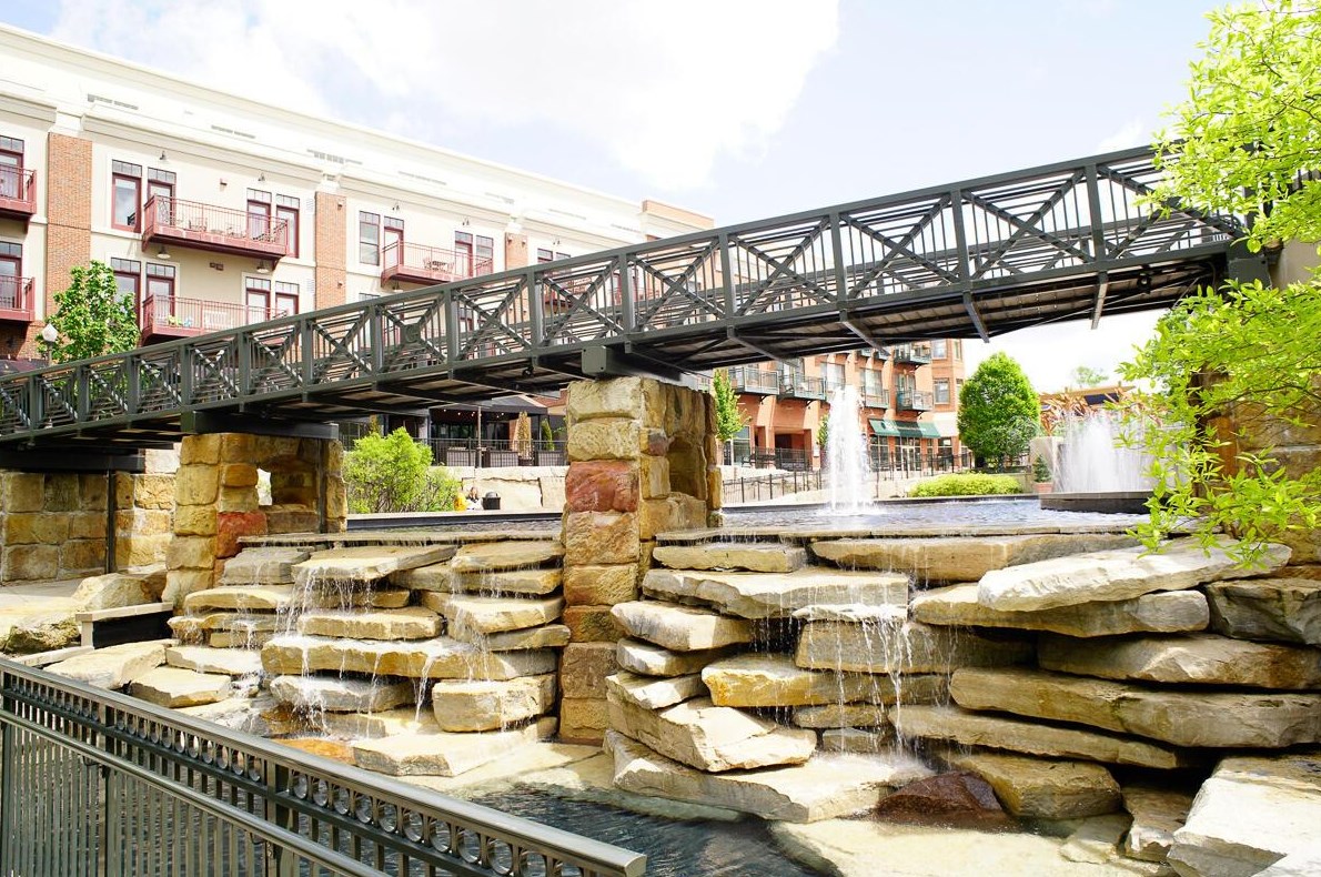 562 Bonnington Way, Columbus OH  43230-2302 exterior