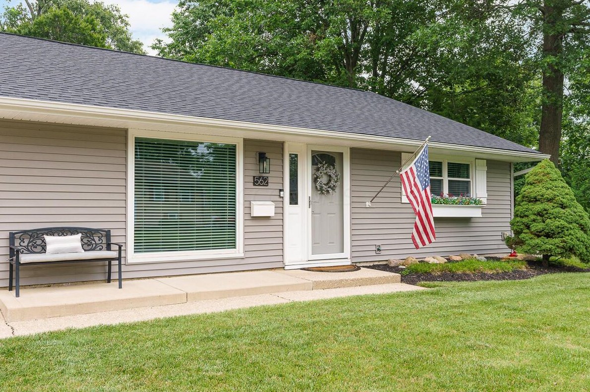 562 Bonnington Way, Columbus, OH 43230-2302