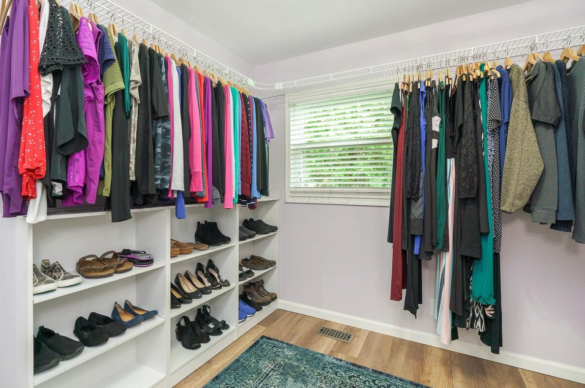 562 Bonnington Way, Columbus OH  43230-2302 exterior