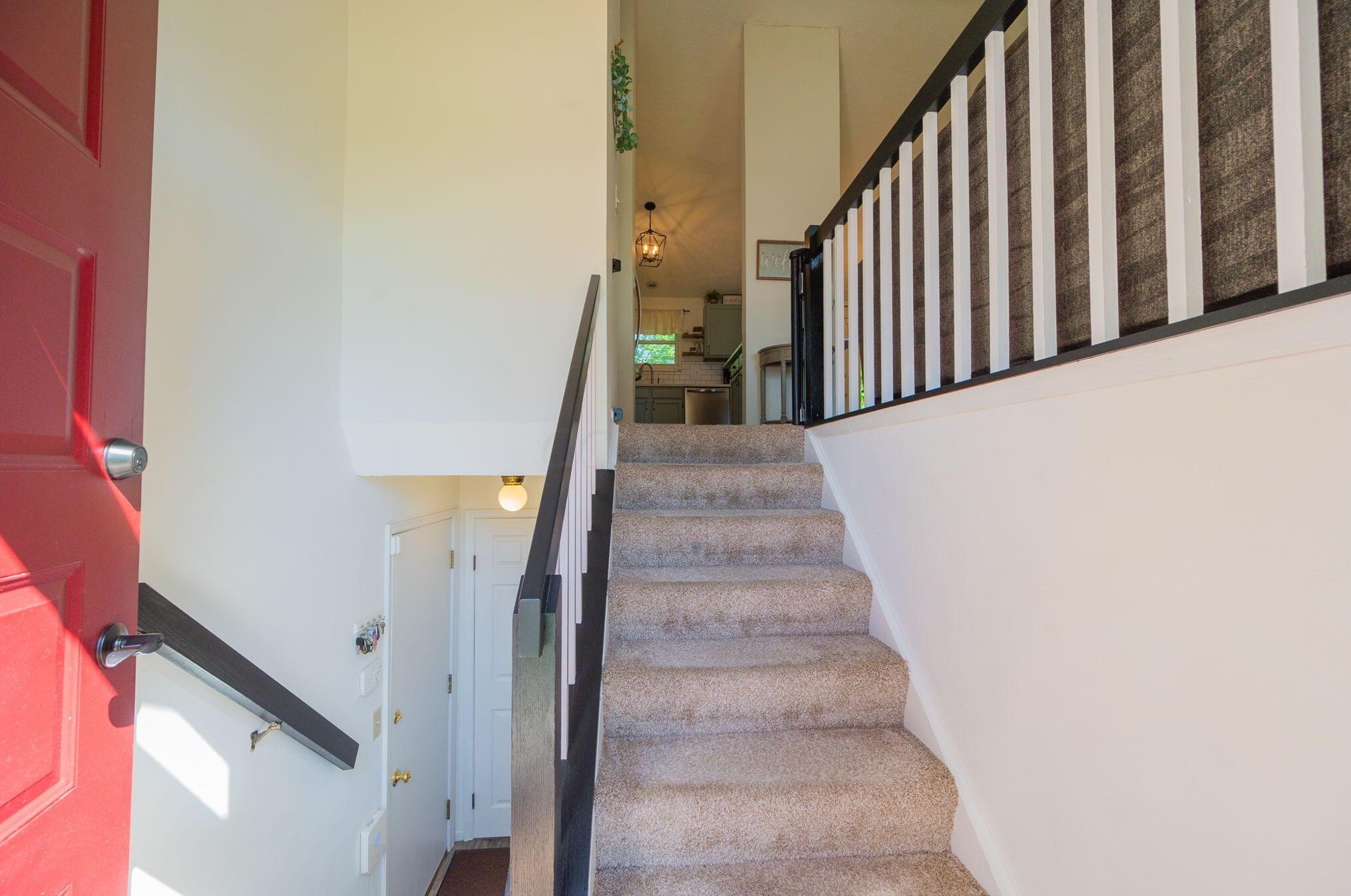 3091 Downhill Dr, Columbus, OH 43221-4520