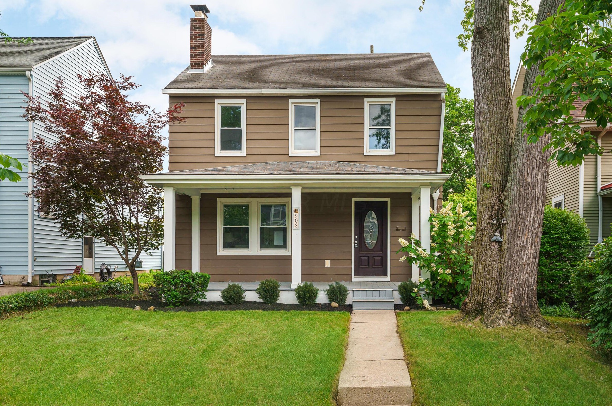 908 Timberman Rd, Columbus, OH 43212-3820